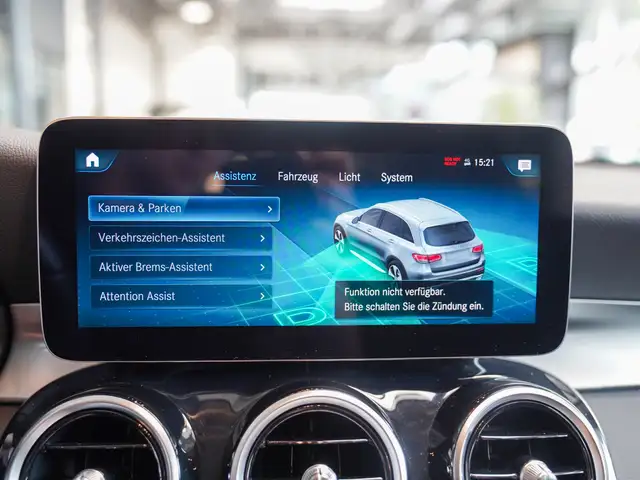 Mercedes-Benz GLC view 20