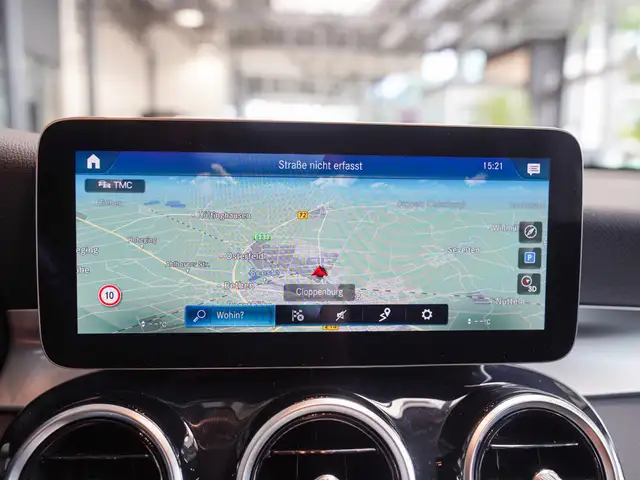 Mercedes-Benz GLC view 17