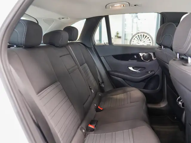 Mercedes-Benz GLC view 8