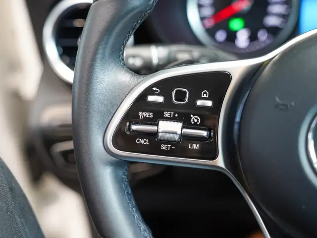 Mercedes-Benz GLC view 15