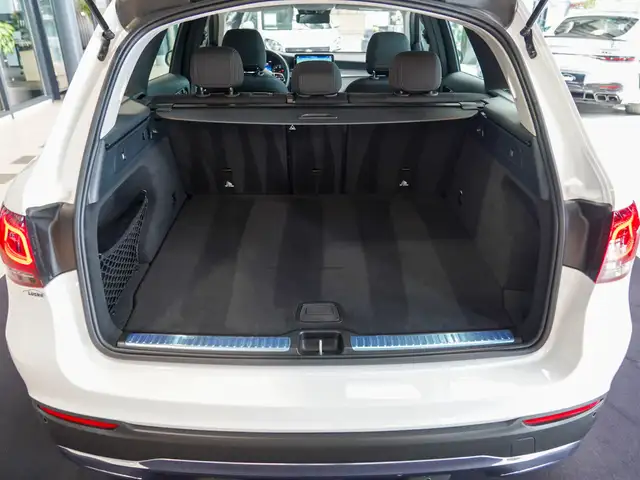Mercedes-Benz GLC view 11