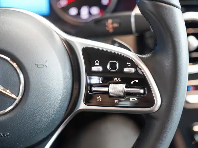 Mercedes-Benz GLC view 16