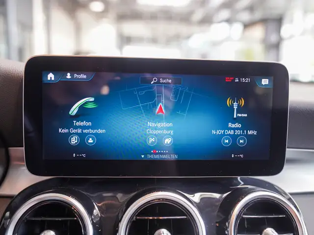 Mercedes-Benz GLC view 18