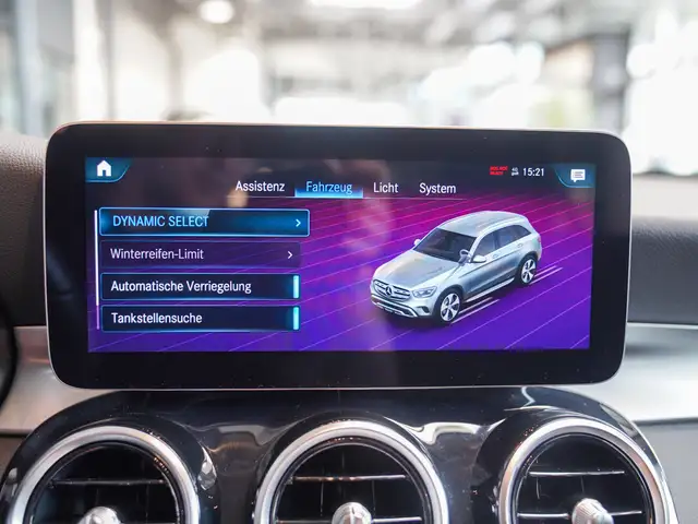 Mercedes-Benz GLC view 21