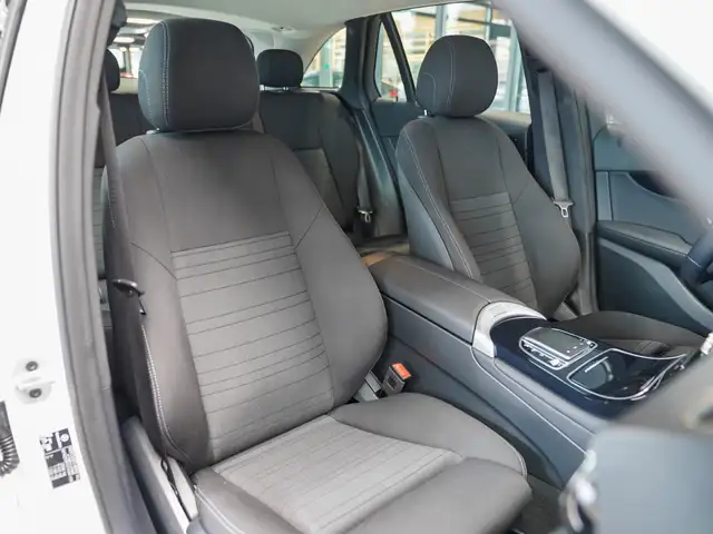 Mercedes-Benz GLC view 6