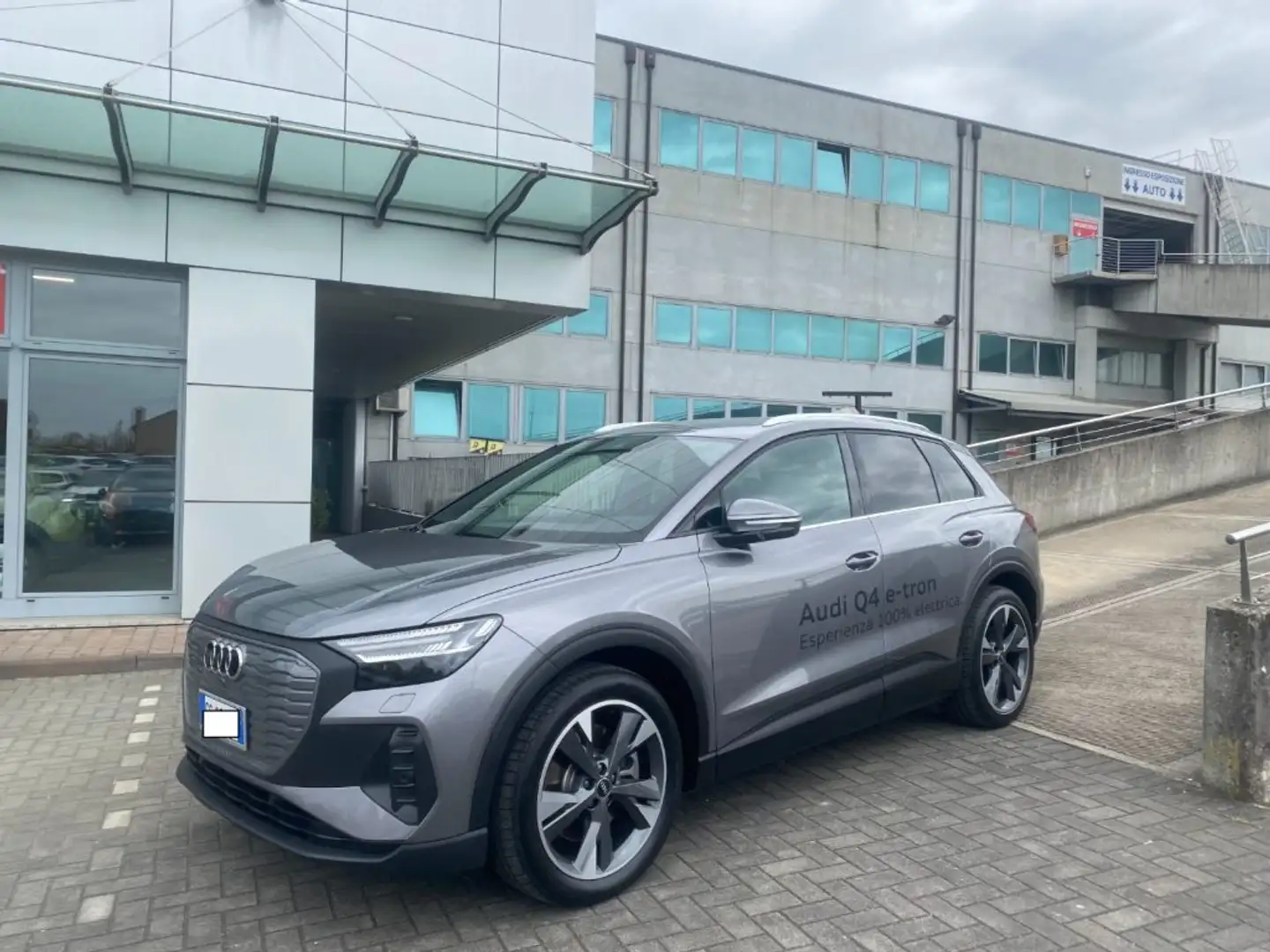 Audi Q4 e-tron Q4 40 e-tron Business Advanced Grigio - 1