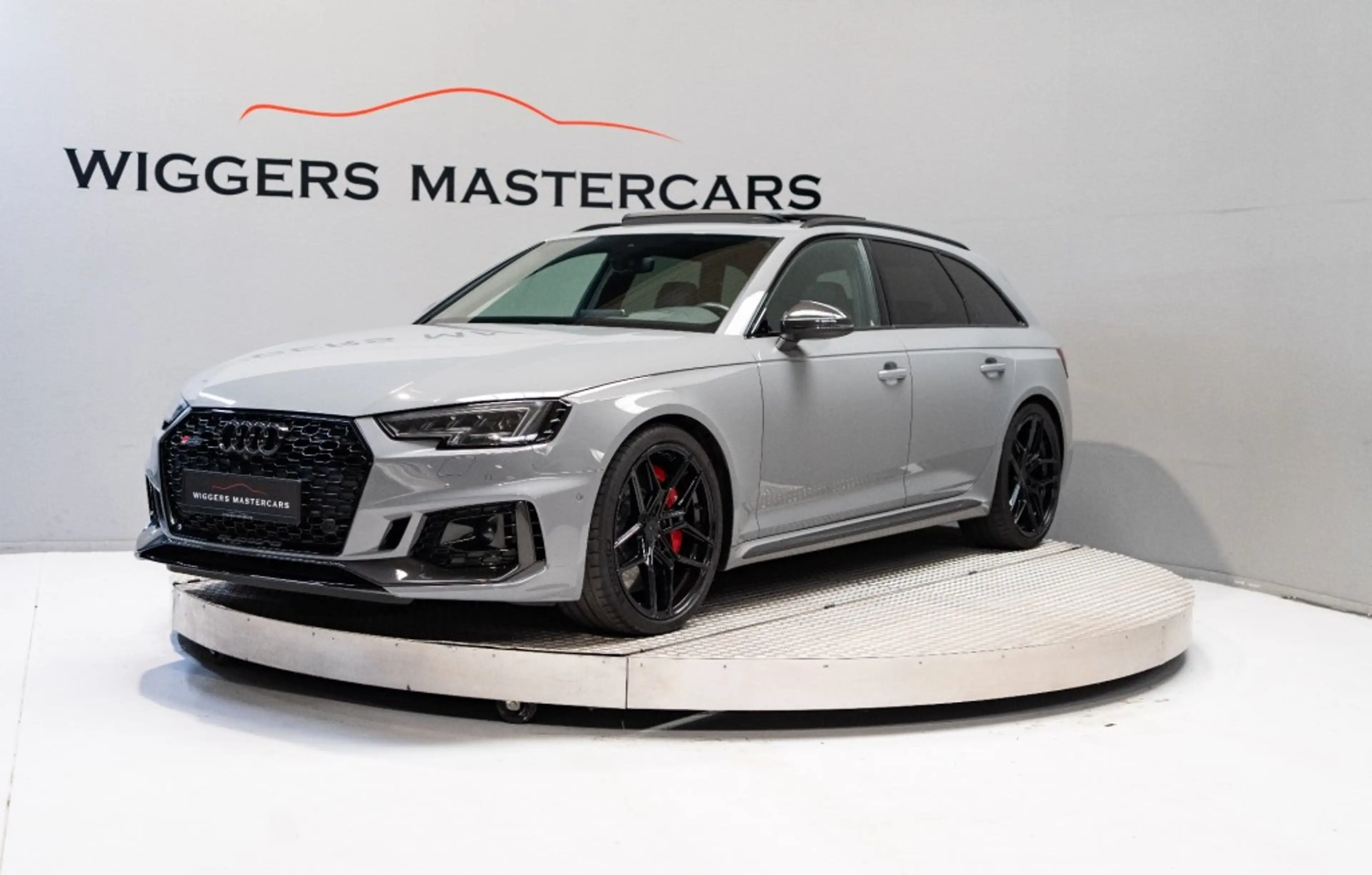 Audi RS4 2.9 TFSI 450 PK, Panodak, B&O audio, Head-up, Ker