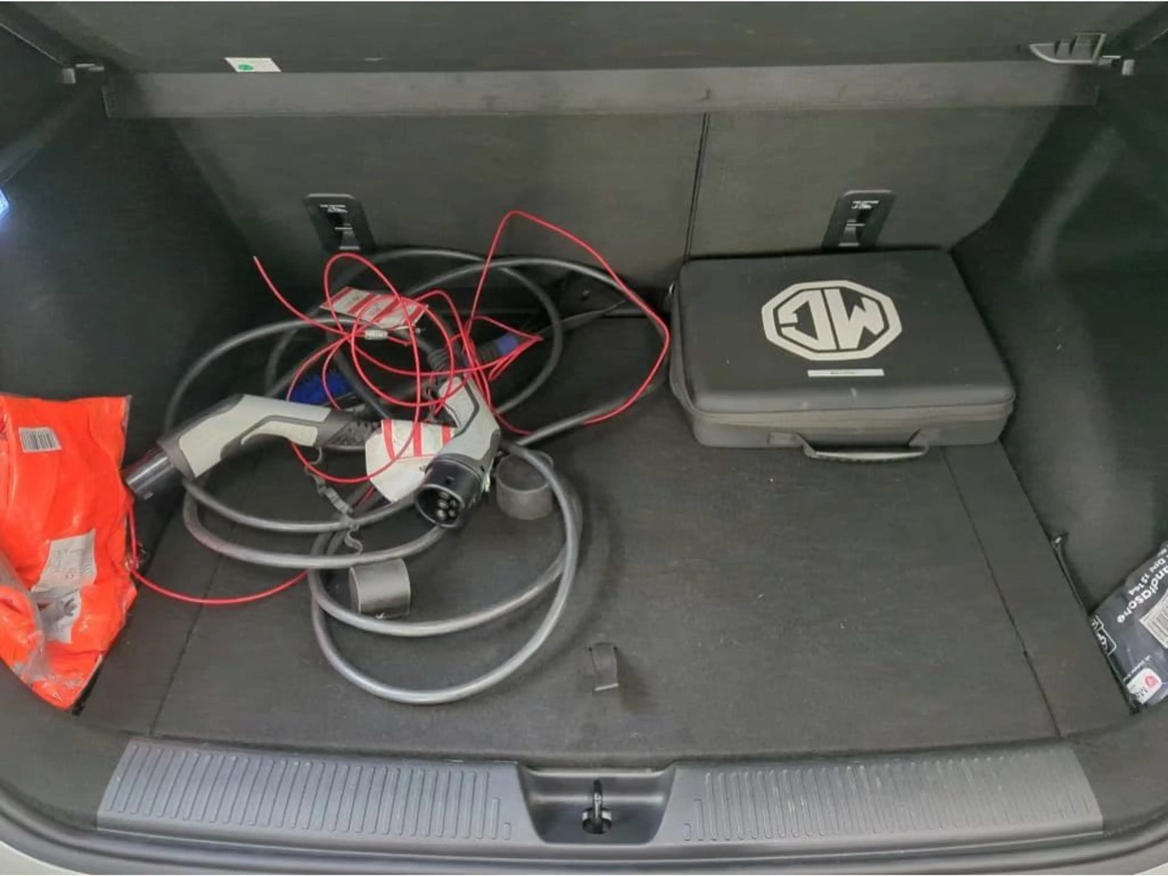 MG MG4 150 kW Luxury 64 kWh 360° ACC BLIS LED Lane AUT Kl — photo 13