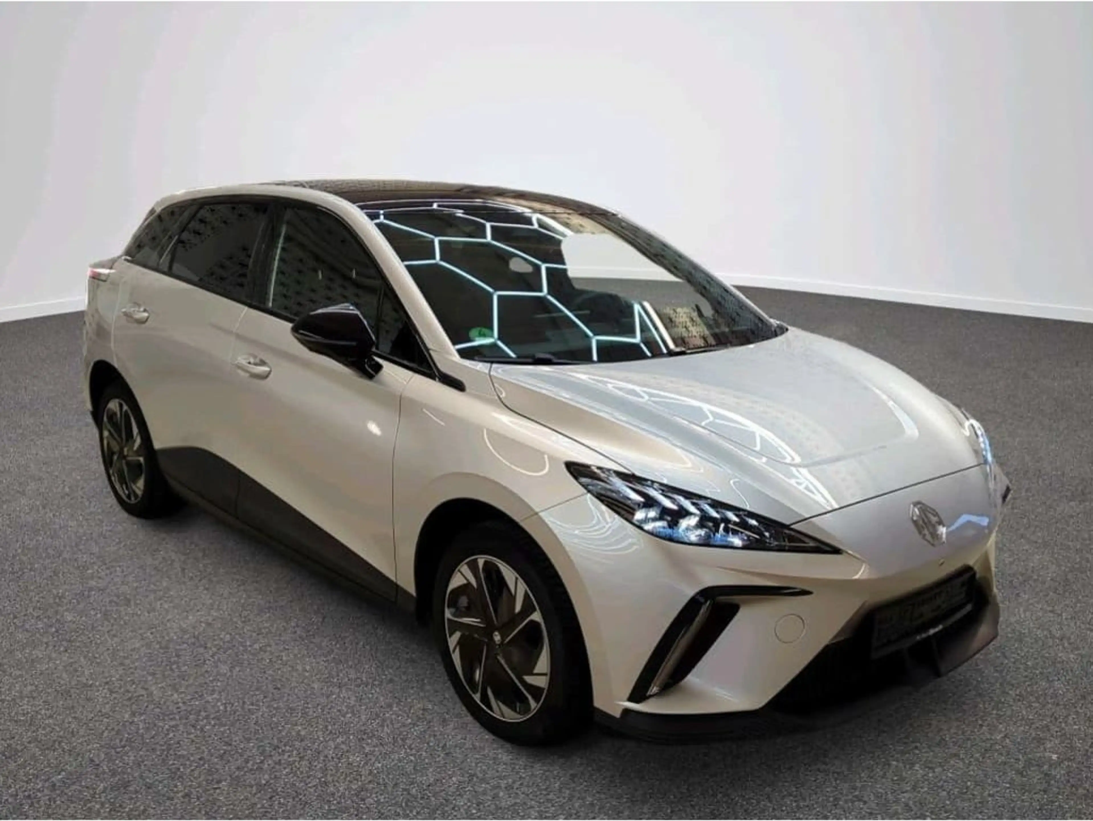 MG MG4 150 kW Luxury 64 kWh 360° ACC BLIS LED Lane AUT Kl — photo 7