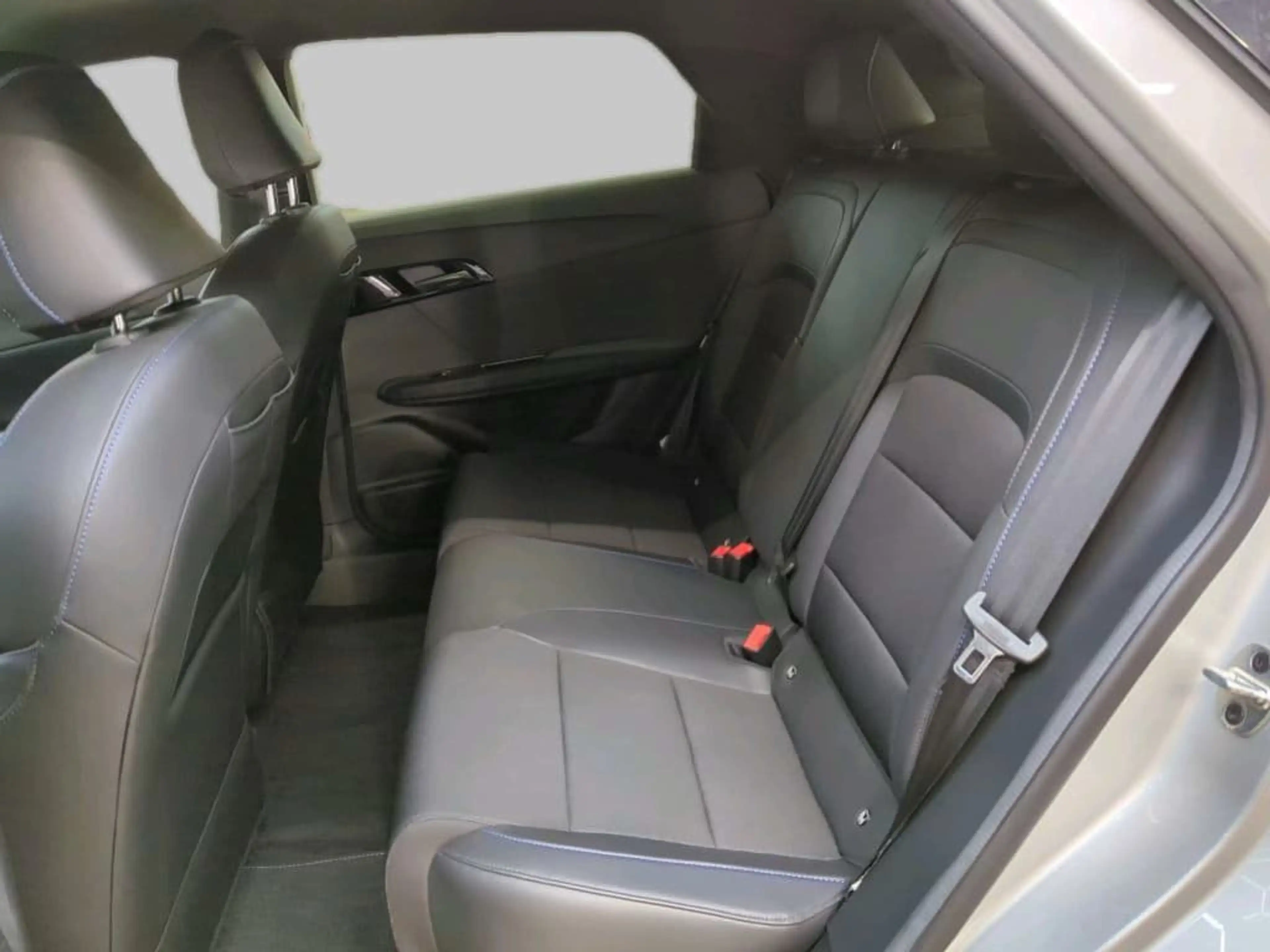MG MG4 150 kW Luxury 64 kWh 360° ACC BLIS LED Lane AUT Kl — photo 12
