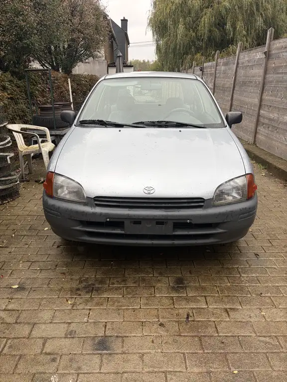 Toyota Starlet 1998 из Европы — купить под ключ