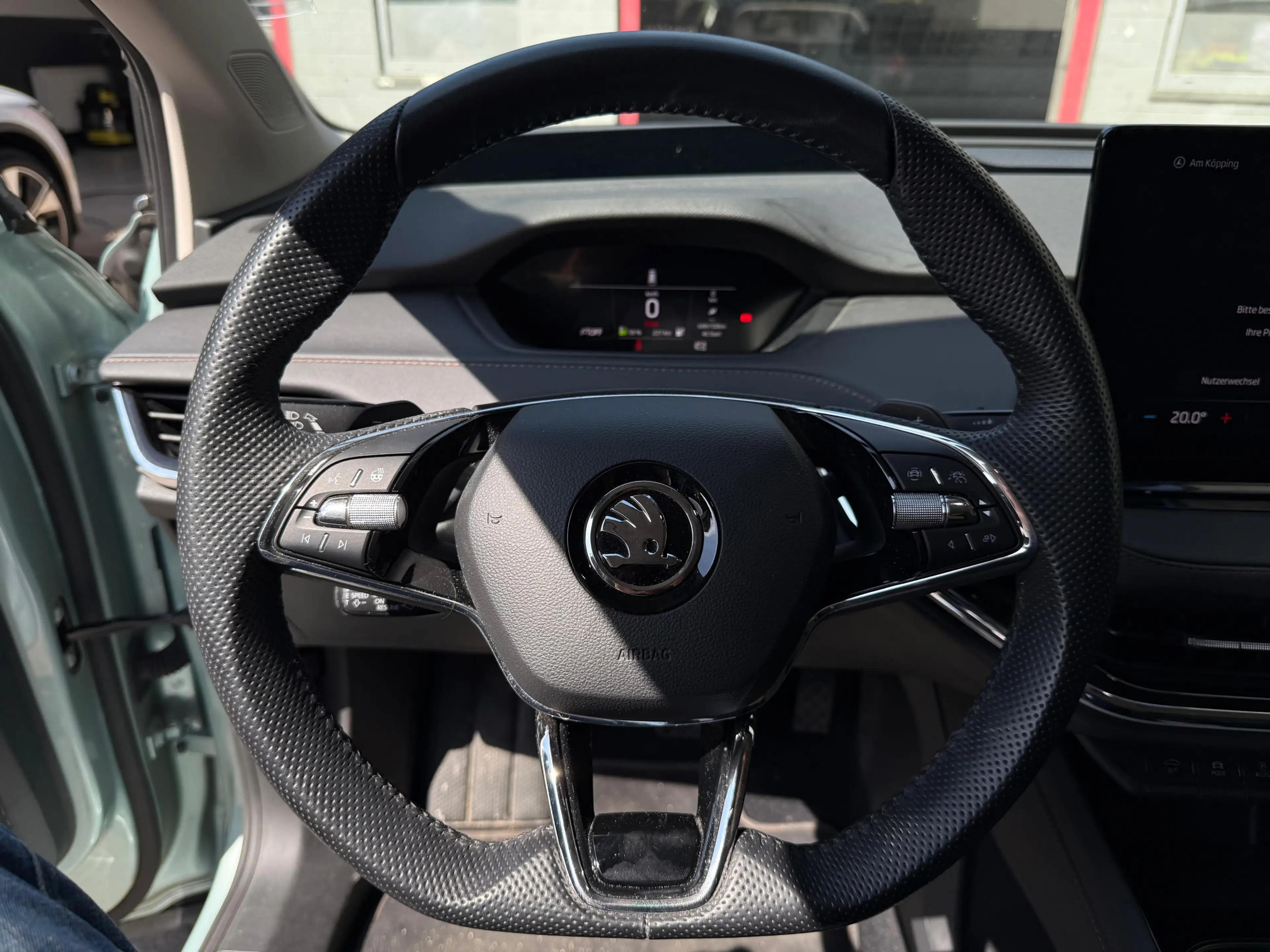 Skoda Enyaq 80 x Suite CCS+MATRIX+KAM+AHK+LEDER+SPORT — photo 2