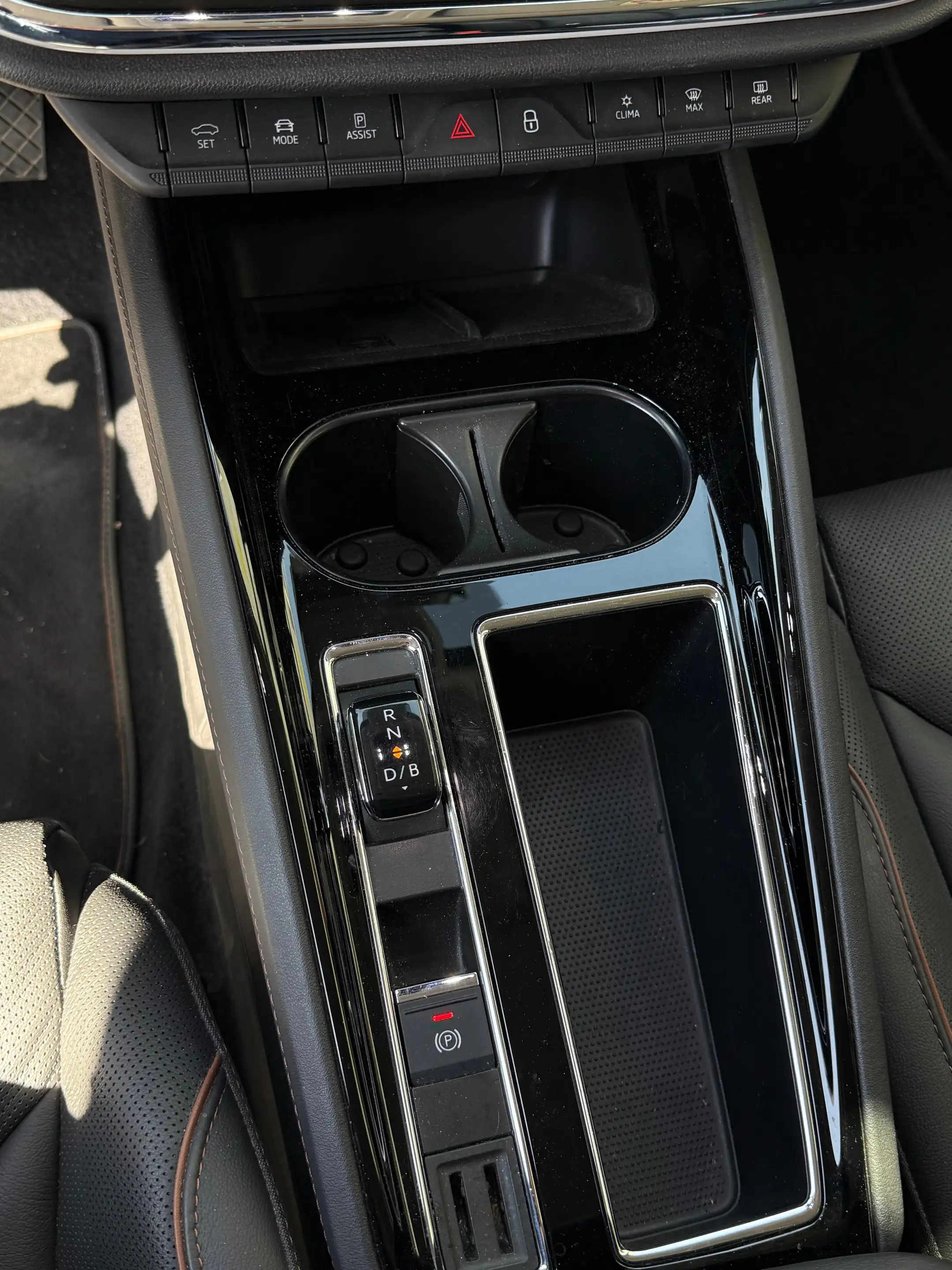 Skoda Enyaq 80 x Suite CCS+MATRIX+KAM+AHK+LEDER+SPORT — photo 5