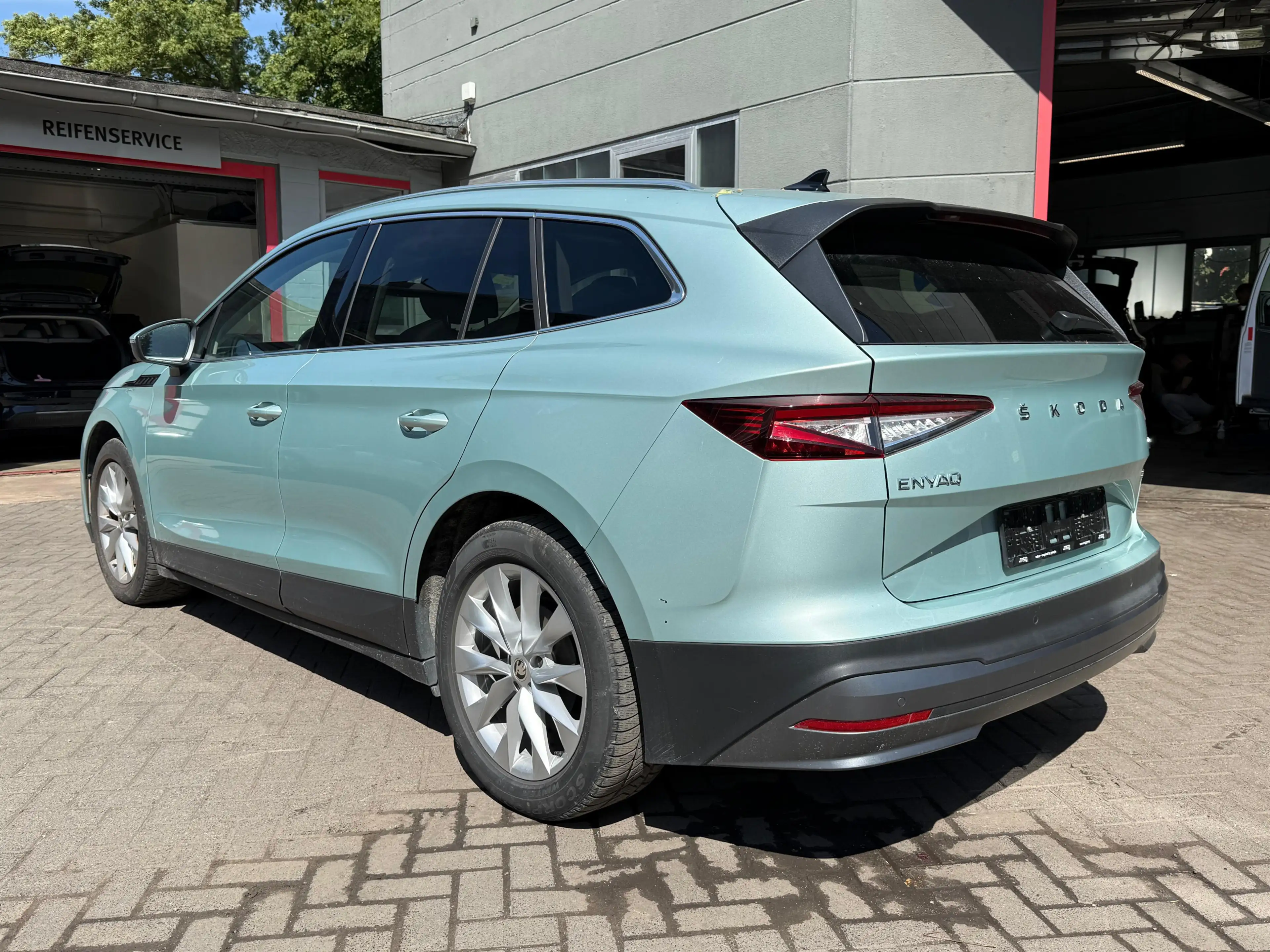 Skoda Enyaq 80 x Suite CCS+MATRIX+KAM+AHK+LEDER+SPORT — photo 12