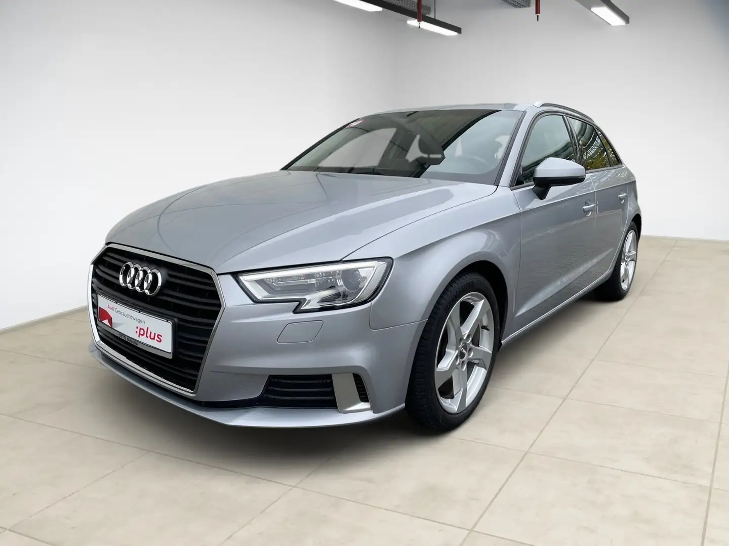 Audi A3 Sportback 35 TFSI sport S-tronic  XENON NAVI Zilver - 2