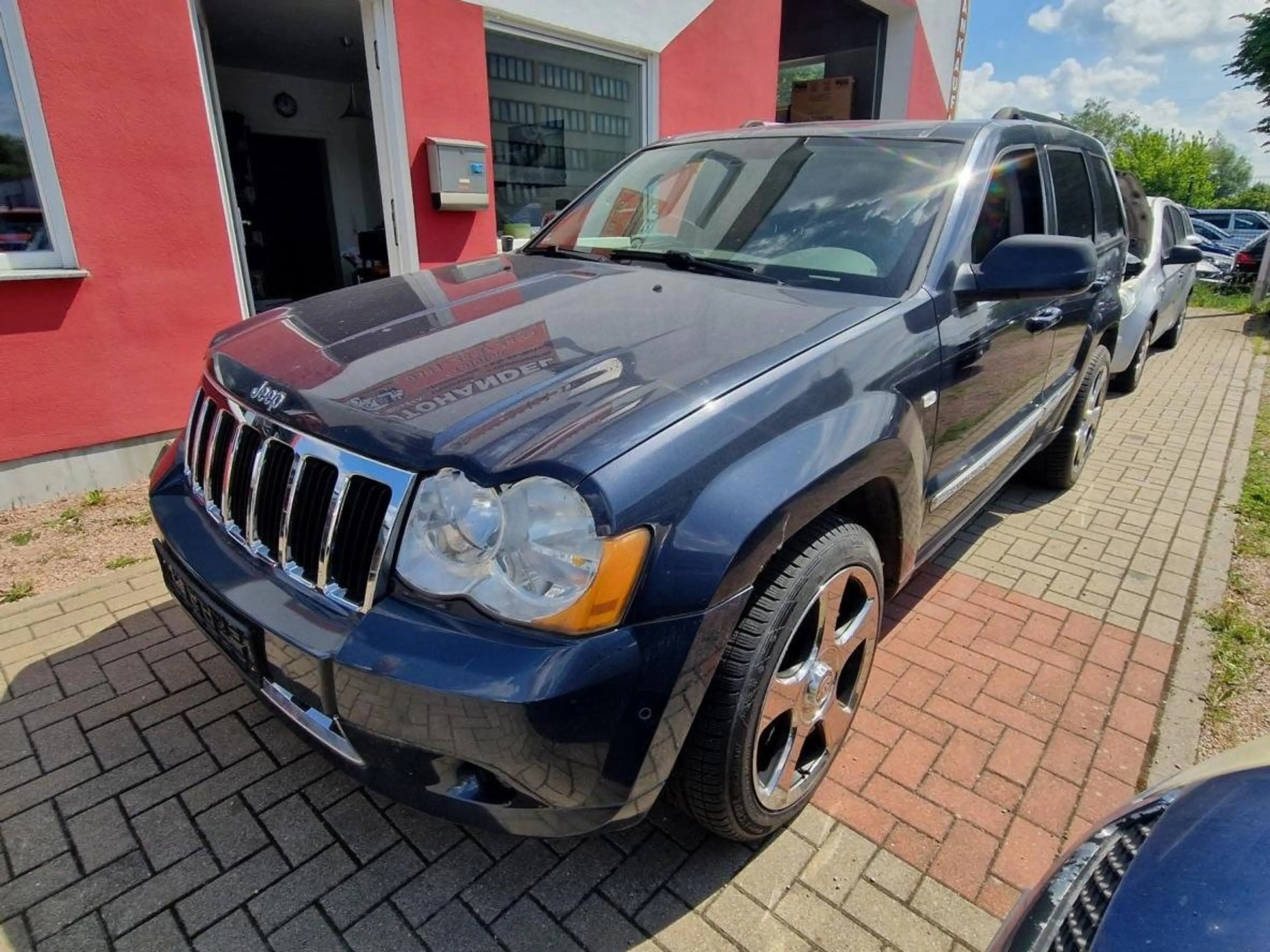 Jeep Grand Cherokee 4.7 V8, Leder, Klima, Allrad, TÜV 04 / 2028