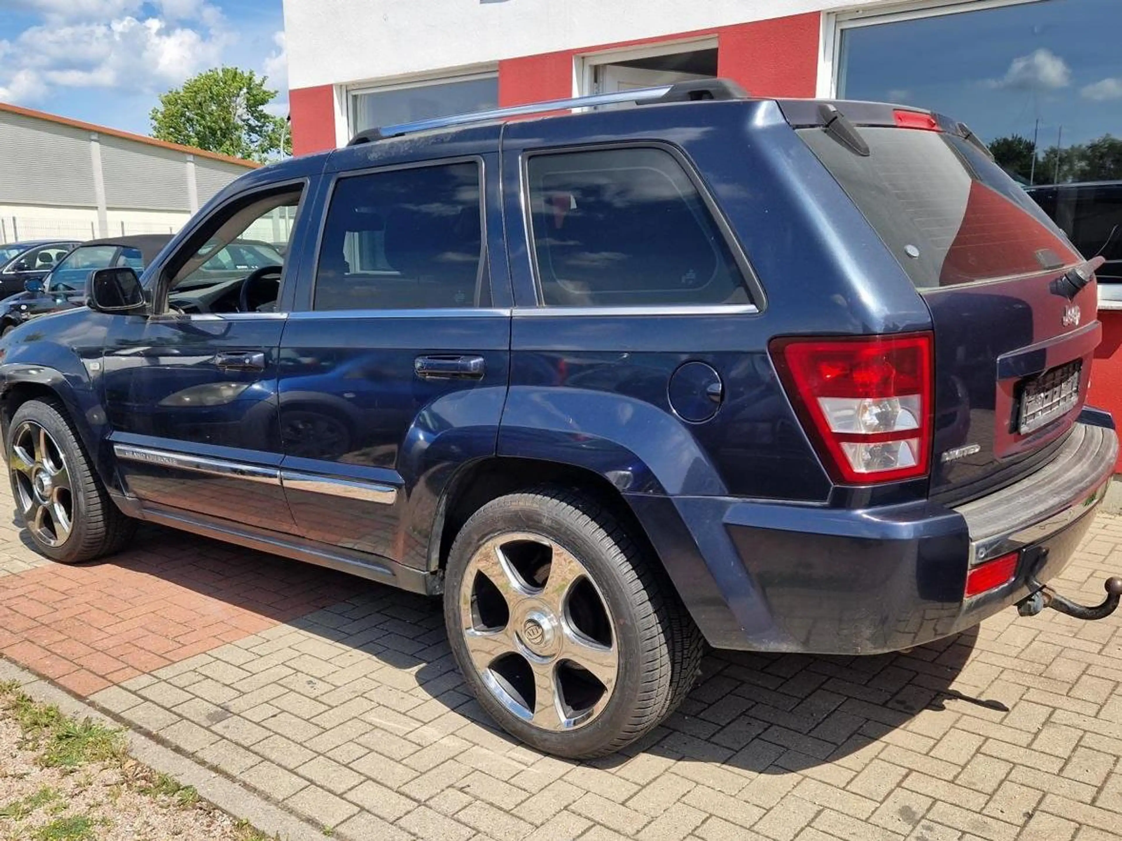 Jeep Grand Cherokee 4.7 V8, Leder, Klima, Allrad, TÜV 04 / 2028 — photo 3