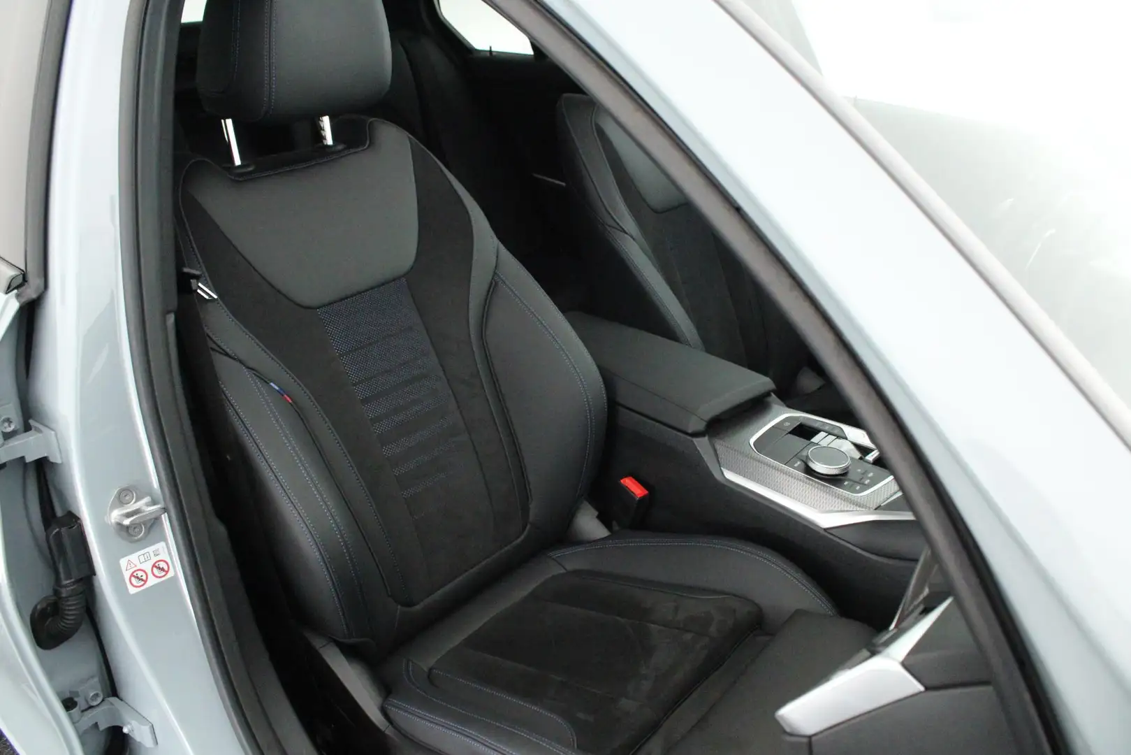 BMW 320 3-serie 320e 204pk M-Sport Trekhaak Camera Keyless Gris - 2