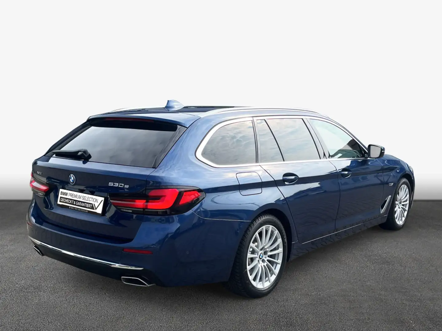 BMW 530 e xDrive Touring Aut. Luxury Line *HuD*AHK* Blau - 2