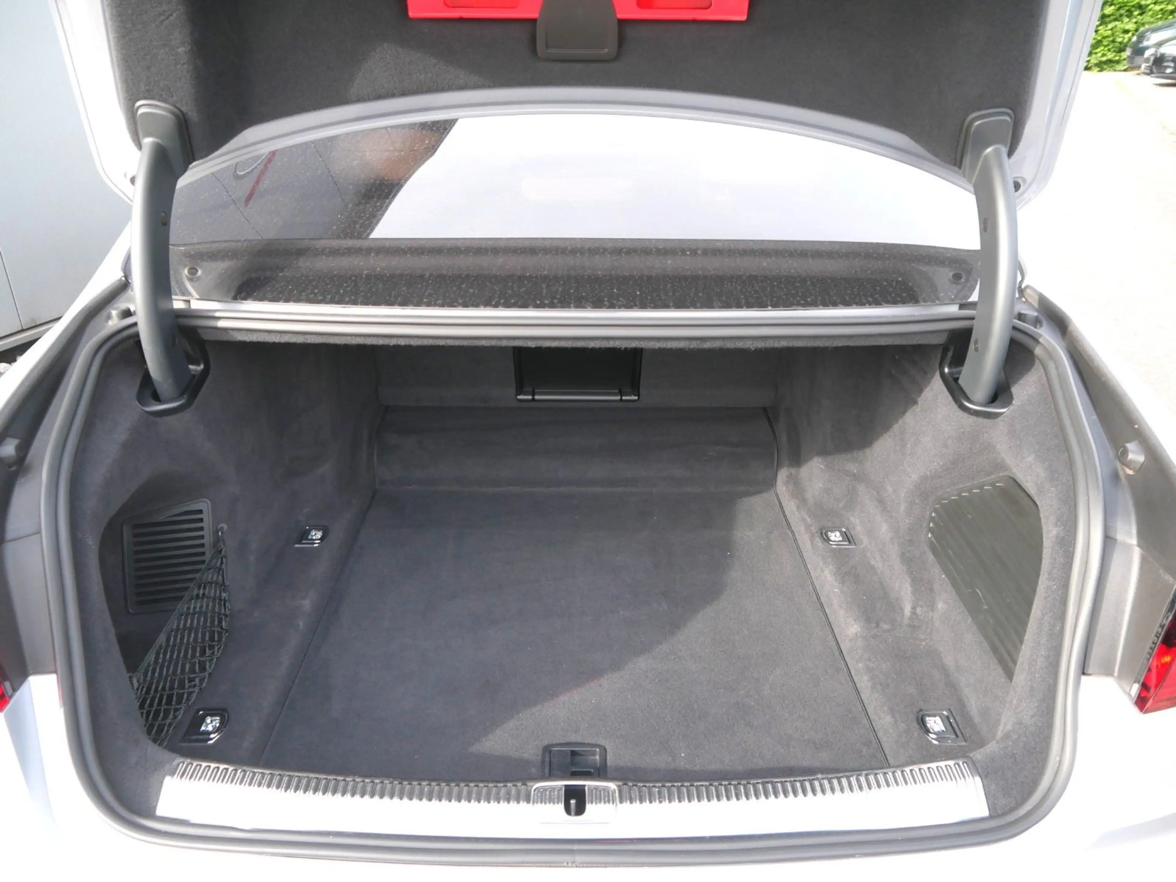 Audi A8 55 TFSI Quattro S-Line B&O/PANO/STHZ/H-UP/360 — photo 13