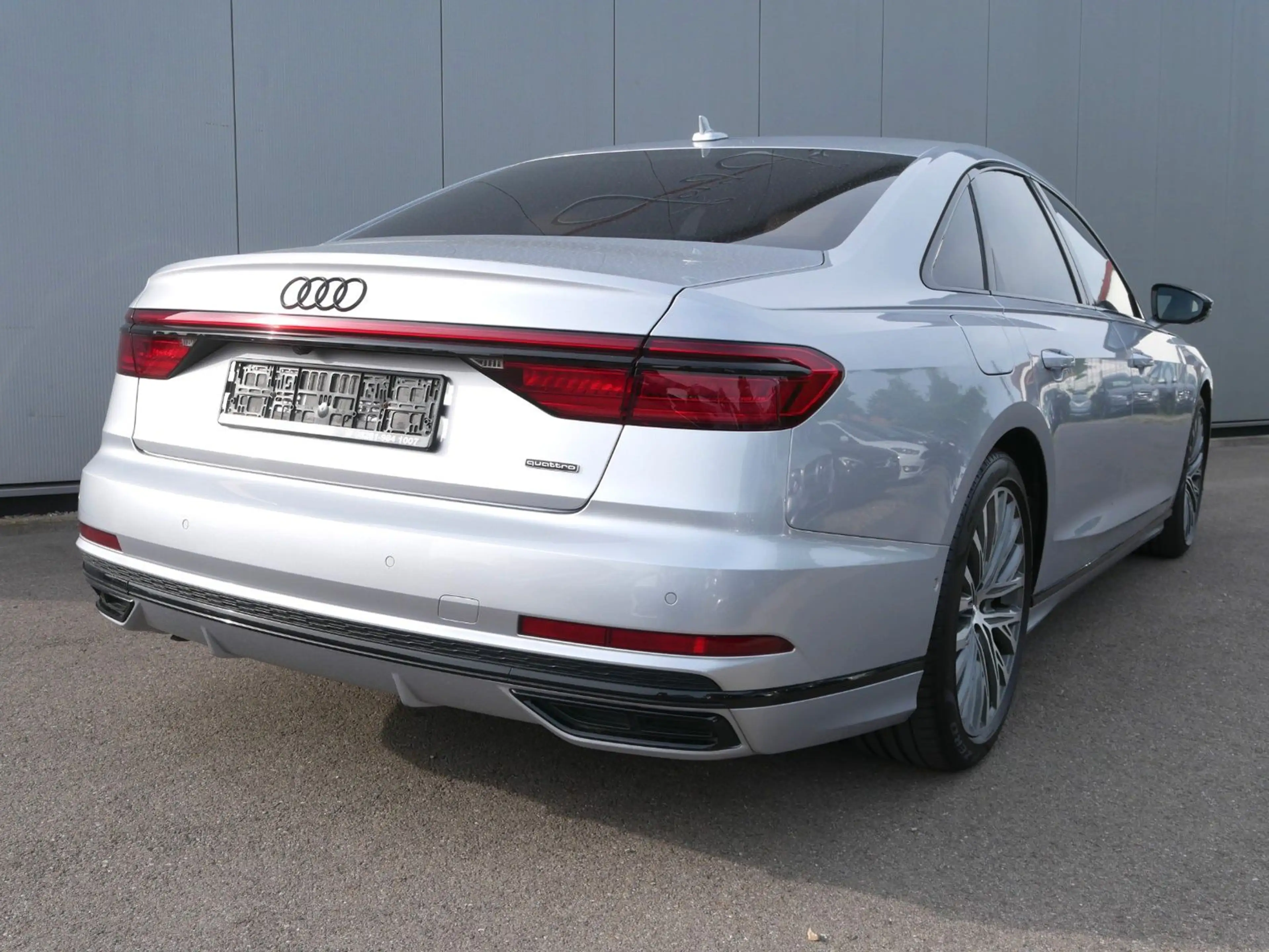 Audi A8 55 TFSI Quattro S-Line B&O/PANO/STHZ/H-UP/360 — photo 4