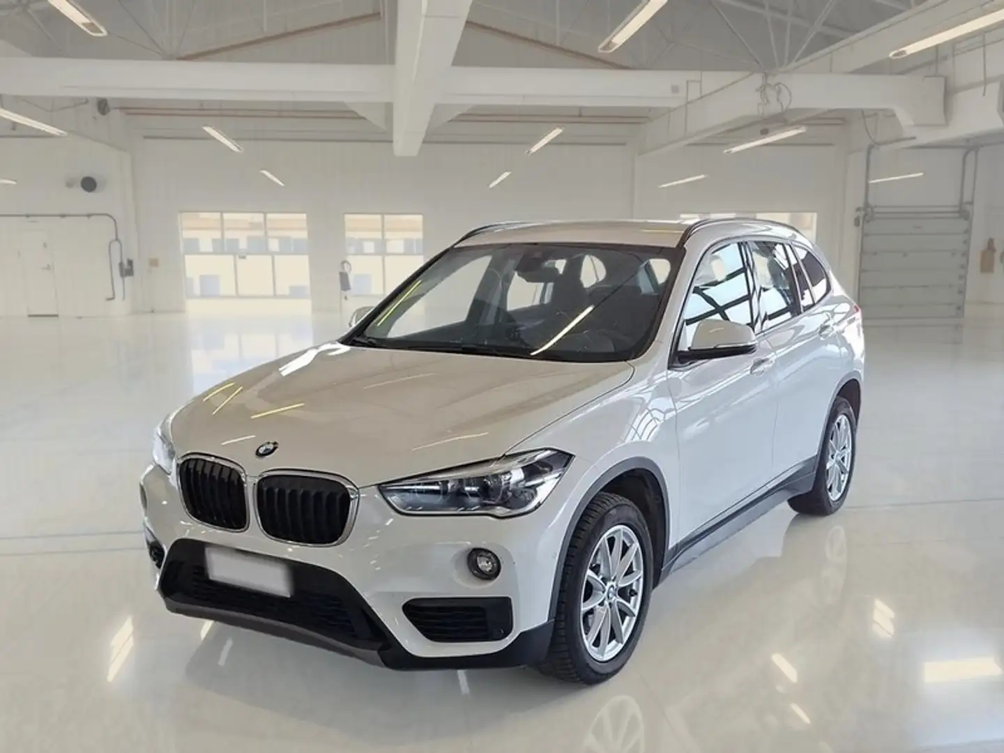 BMW X1 sDrive 18d Business - 1