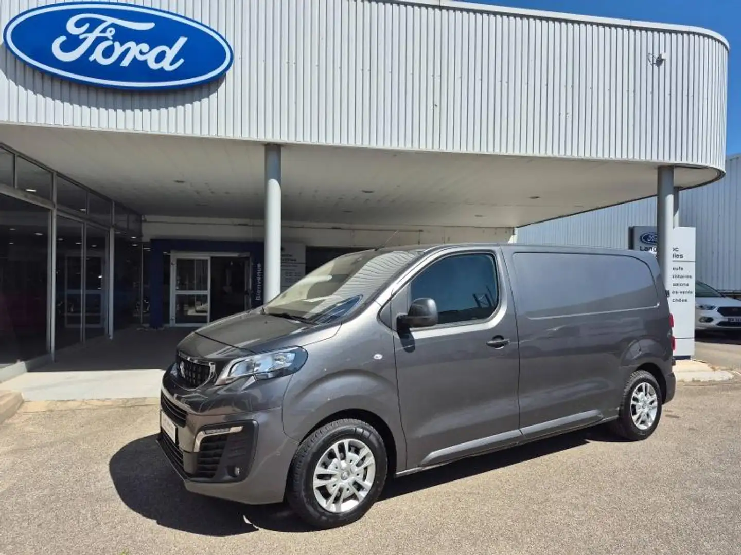 Peugeot Expert Standard 2.0 BlueHDi 180ch S\u0026S Asphalt EAT8 Gris - 2