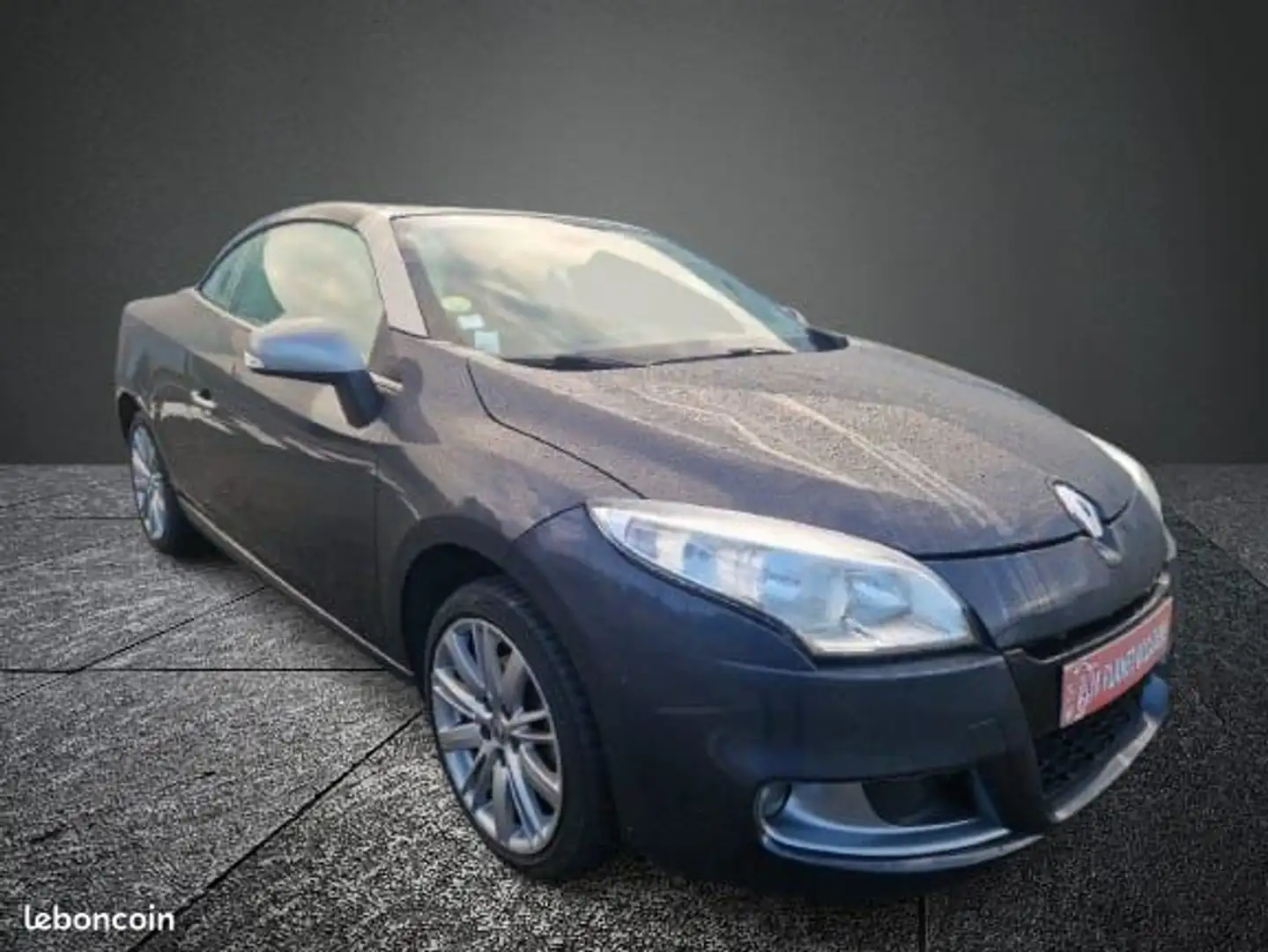Renault Megane Mégane III 1.5 dCi 110 ch GT Line AUTOMATIQUE Grijs - 2