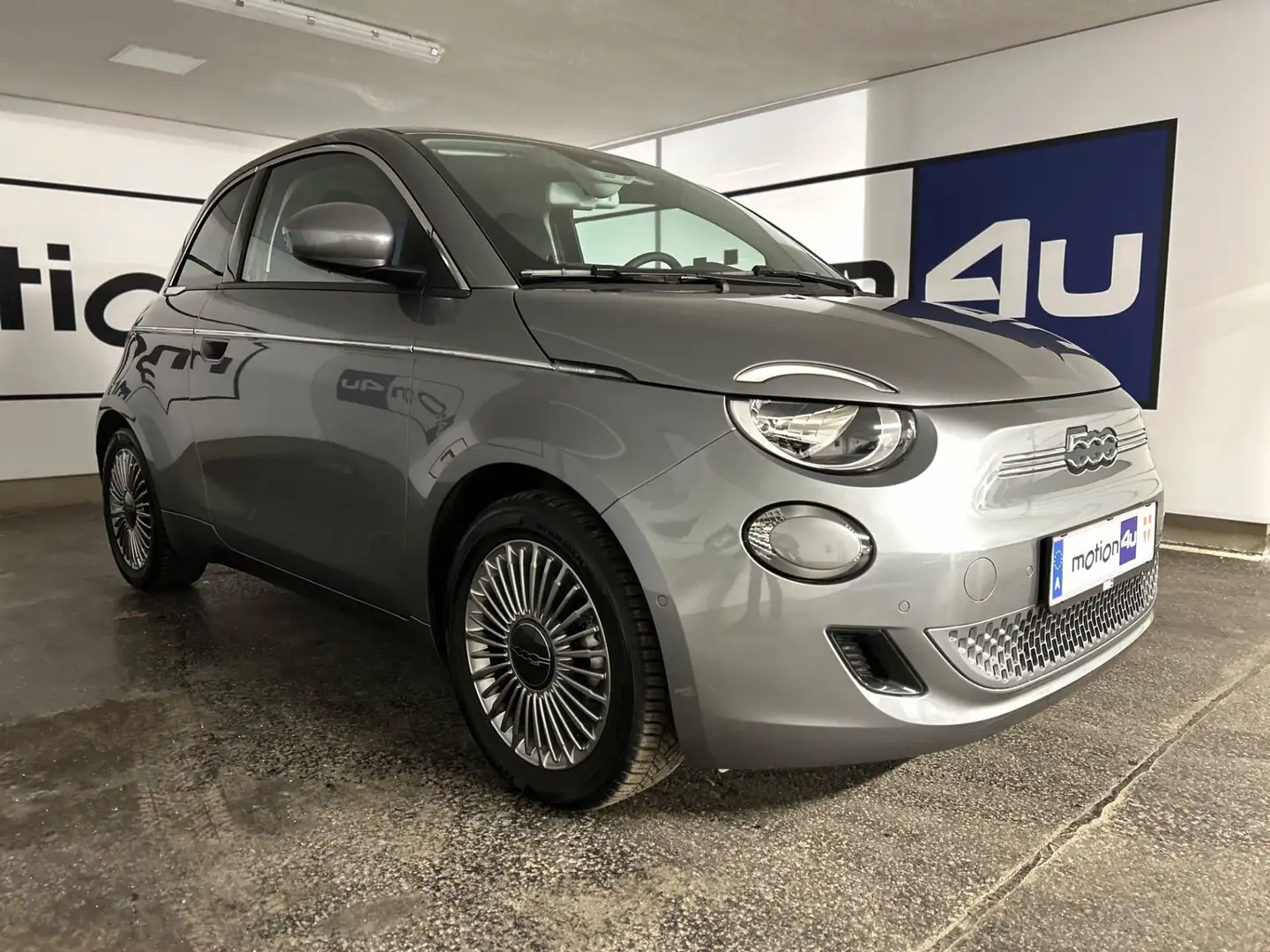 Fiat 500 e Mineral Gray Große Batterie 42 kWh Top Ausstatt Silber - 2