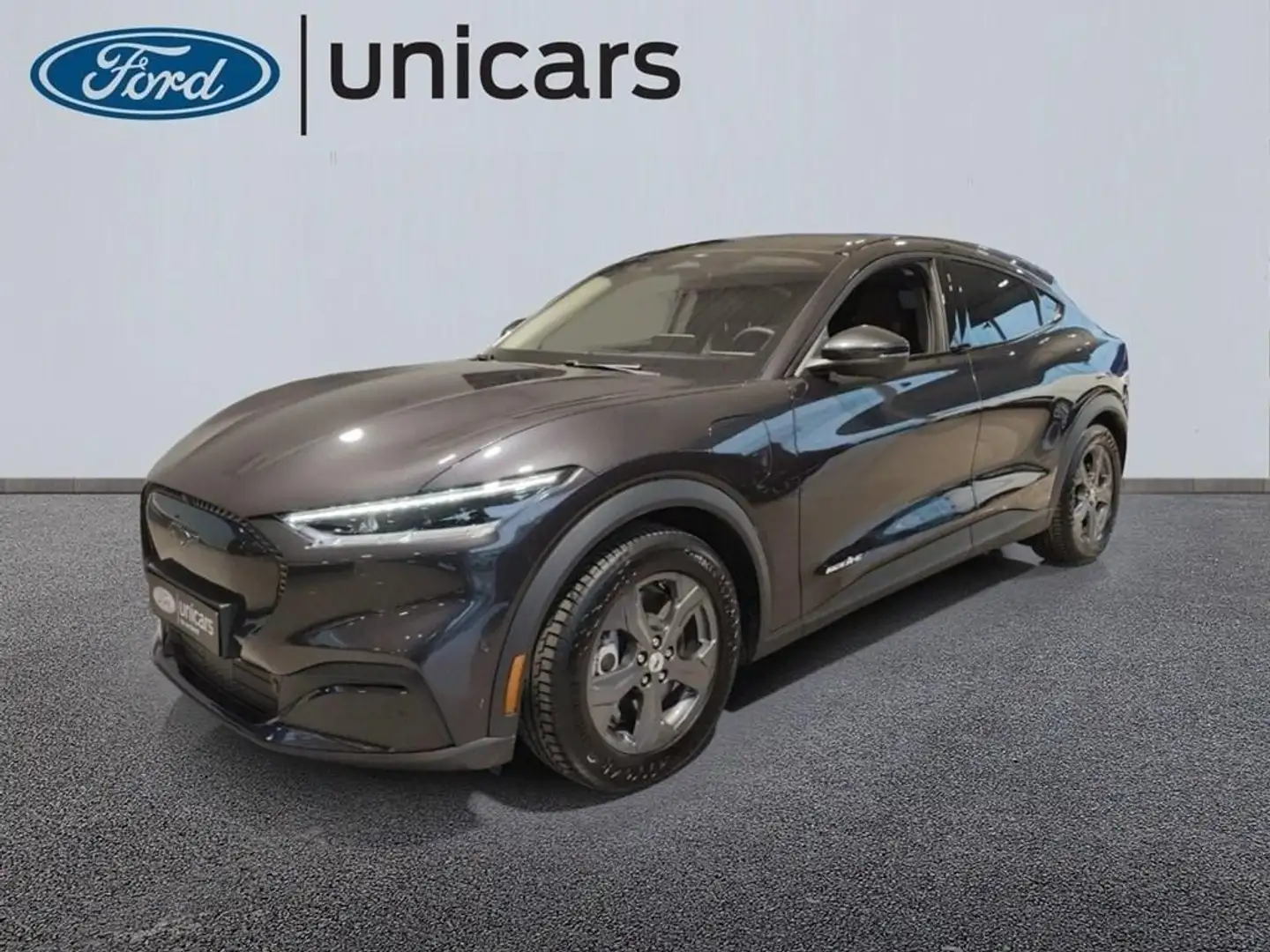 Ford Mustang Mach-E RWD - Standard Range 76kWh - Trekhaak Noir - 1