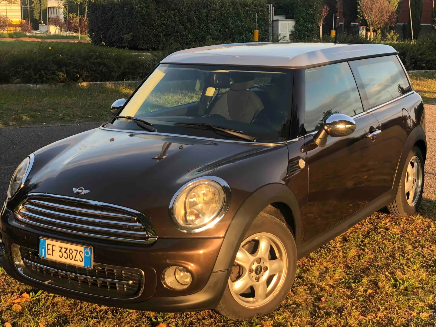 MINI Cooper Clubman Коричневий - 1