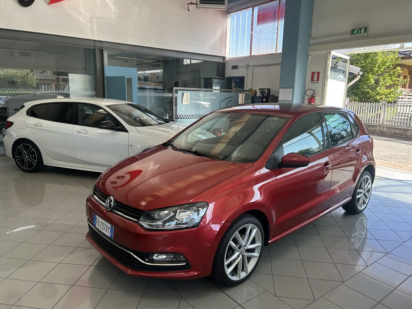 Volkswagen Polo Polo V  5p 1.2 tsi bm Fresh Червоний - 1