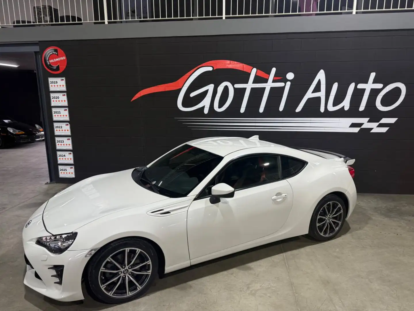Toyota GT86 2.0 SPORT RESTILYNG AUTOMATICA Bianco - 2