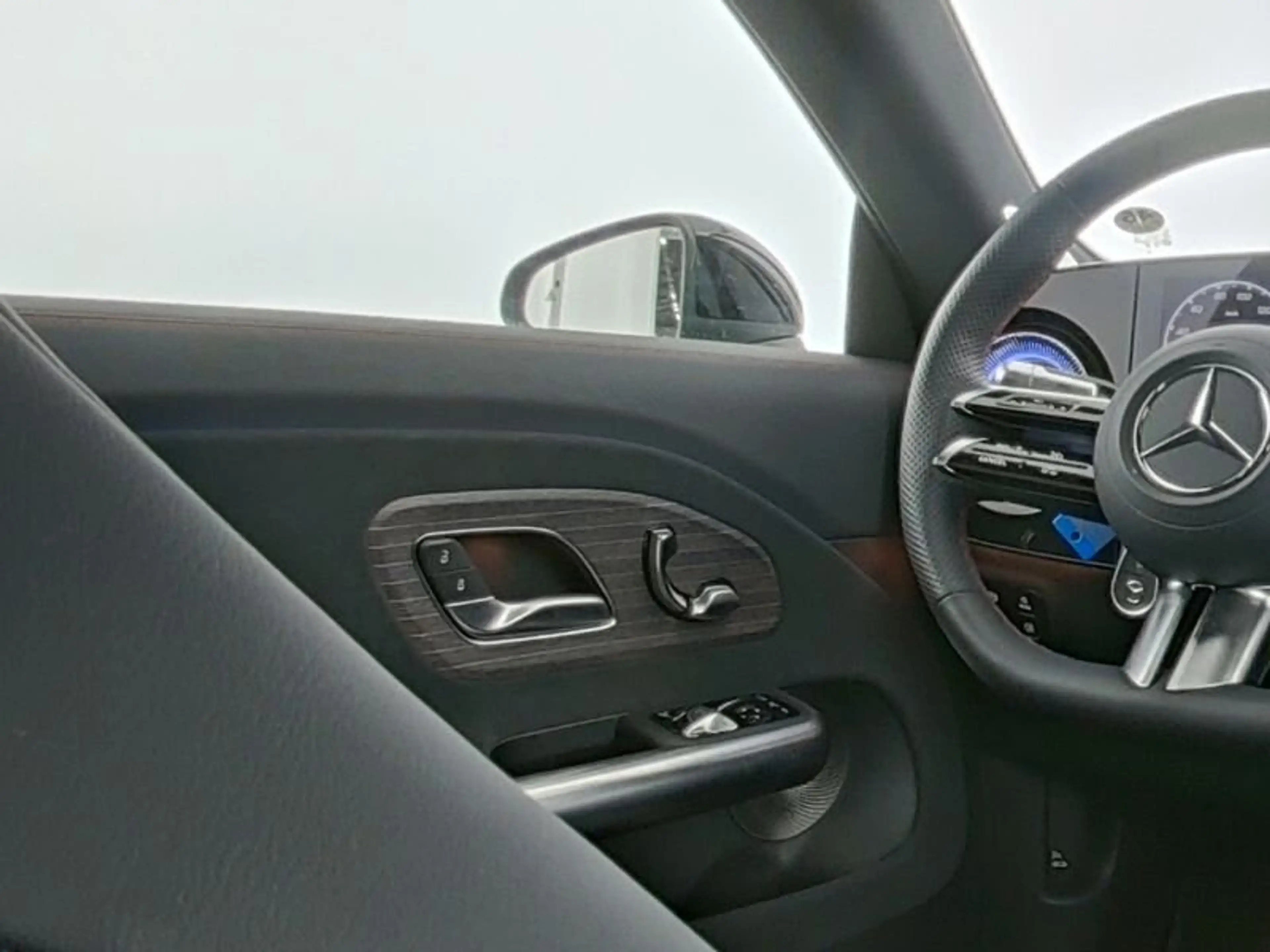 Mercedes-Benz CLA 250 CLA 250+ elektrisch AMG Line +/Premium+/Pano Navi — photo 8