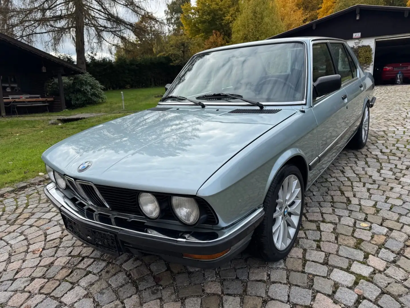 BMW 524 TD erst 75000 Km, 3.Hd, rostfrei! Blau - 1