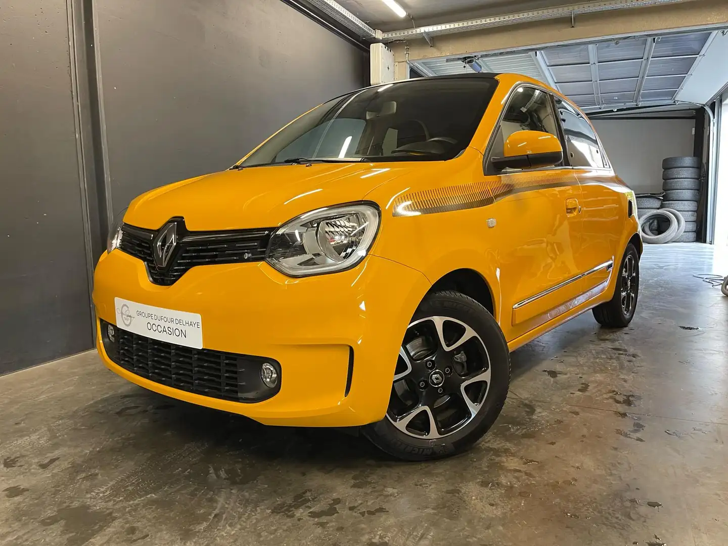Renault Twingo Twingo 1.0i SCe Intens GPF Jaune - 1