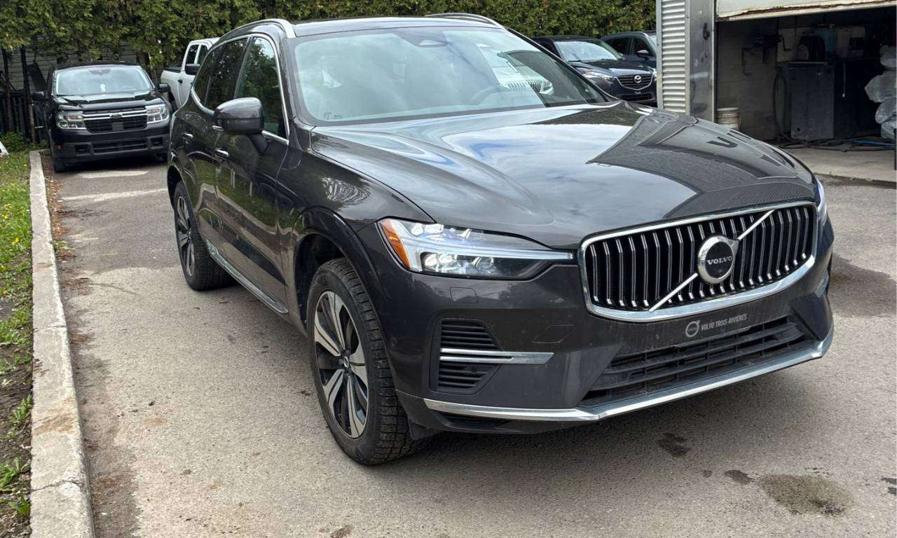 2023 Volvo XC60 T8 RECHARGE+ T8 BRIGHT THEME HYBRID CUIR TOIT PANO alt 2