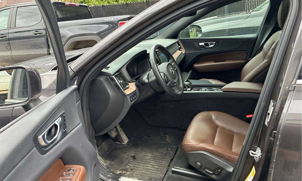 2023 Volvo XC60 T8 RECHARGE+ T8 BRIGHT THEME HYBRID CUIR TOIT PANO thumb 12
