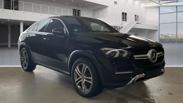 Mercedes-Benz Gle view 2