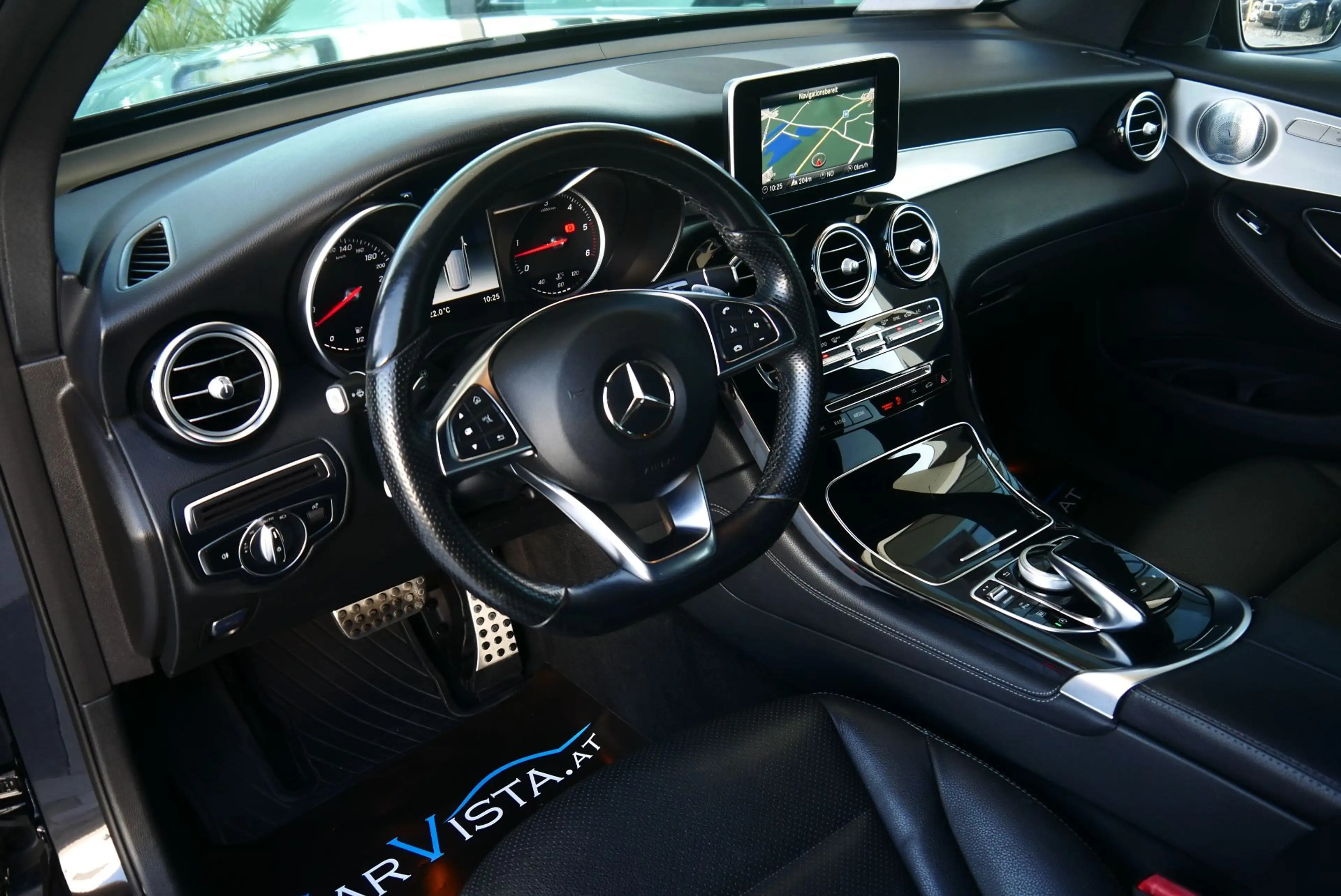 Mercedes-Benz GLC 350 d AMG Line 4Matic * Burmester - Night Paket* — photo 10