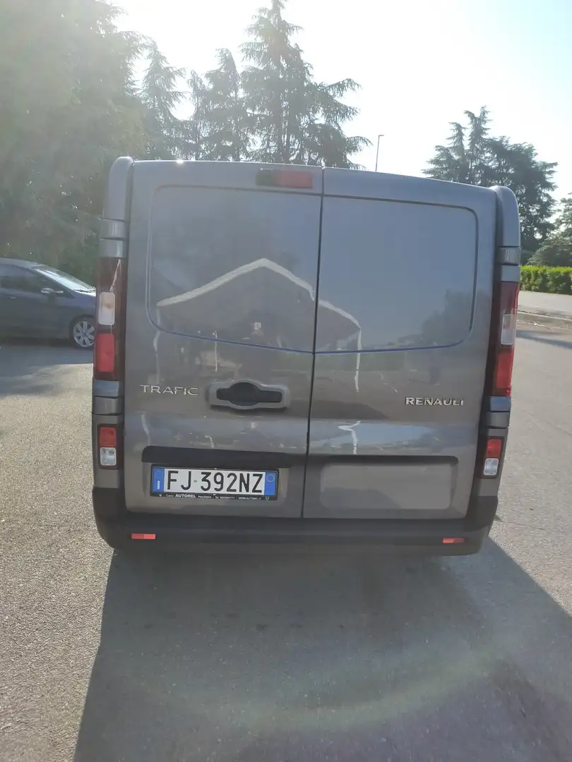 Renault Trafic - 2
