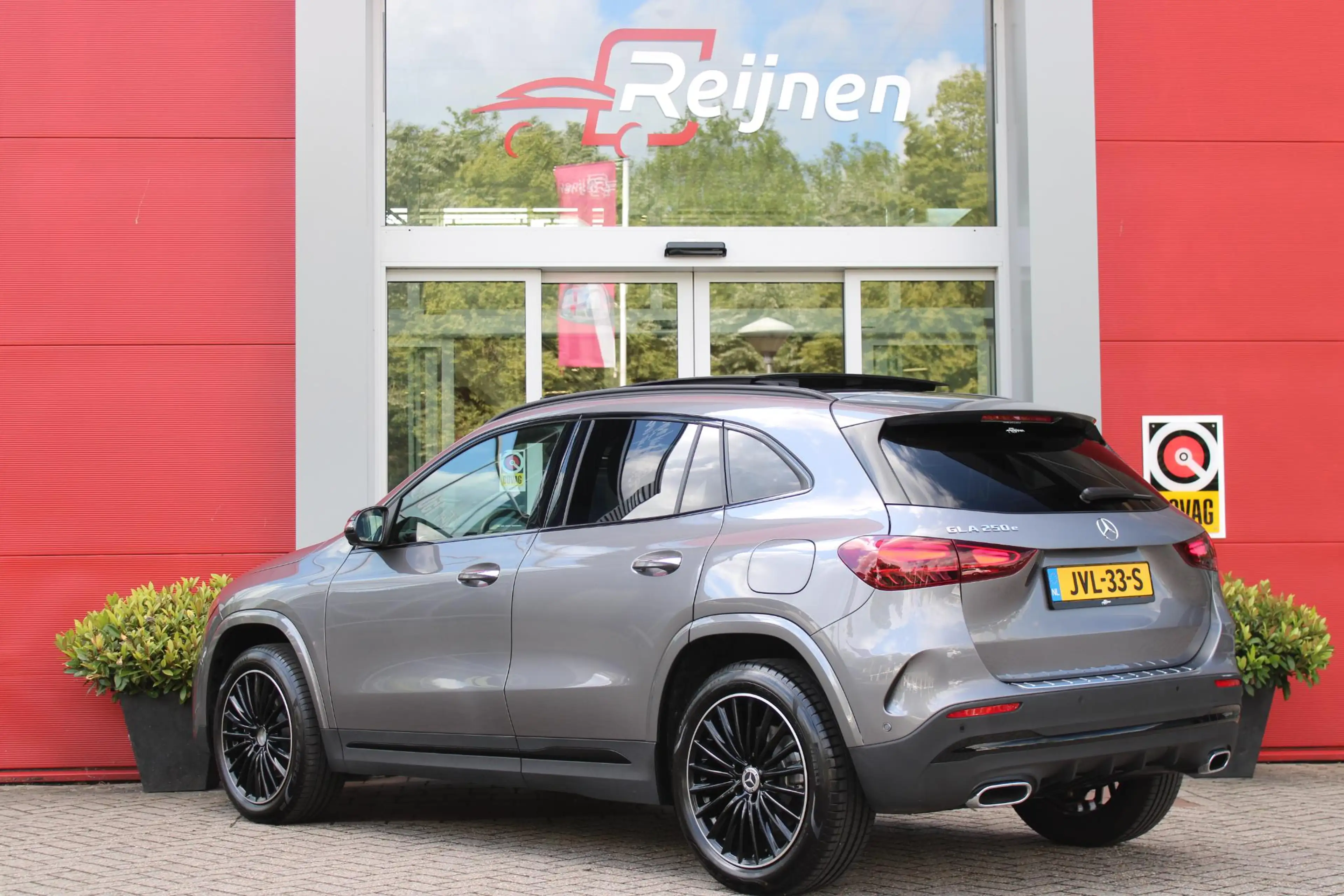 Mercedes-Benz GLA 250 e AMG Line | PANORAMISCH SCHUIF/KANTEL DAK | SFEER — photo 14