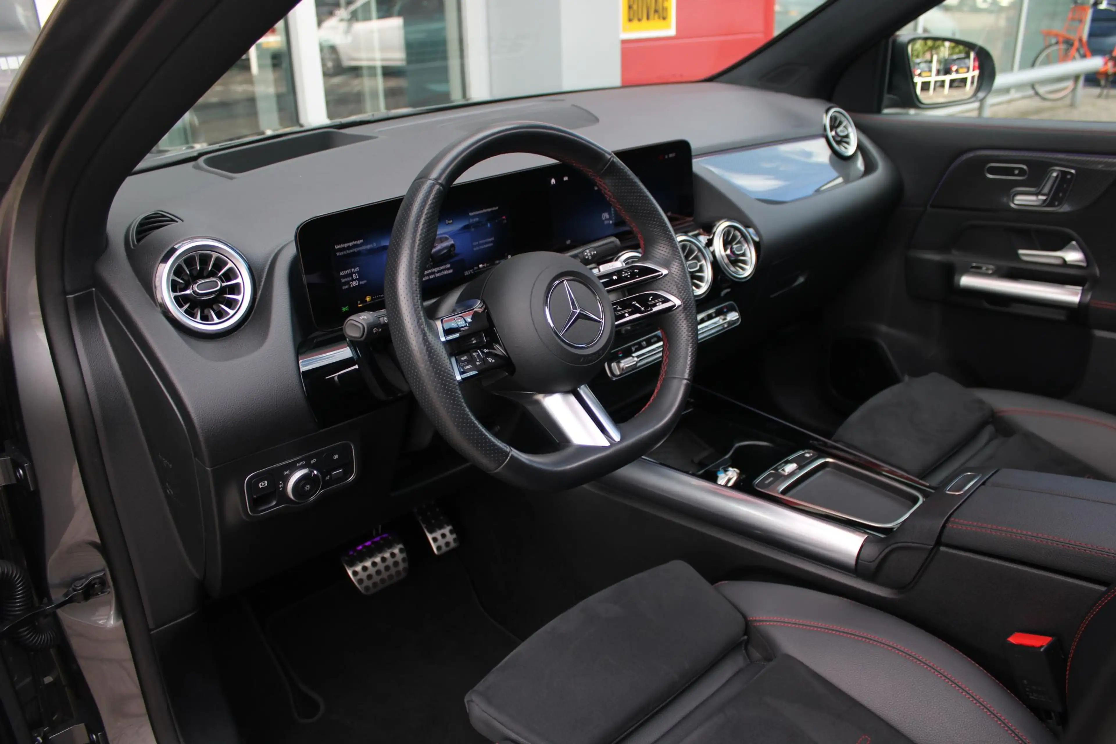 Mercedes-Benz GLA 250 e AMG Line | PANORAMISCH SCHUIF/KANTEL DAK | SFEER — photo 6