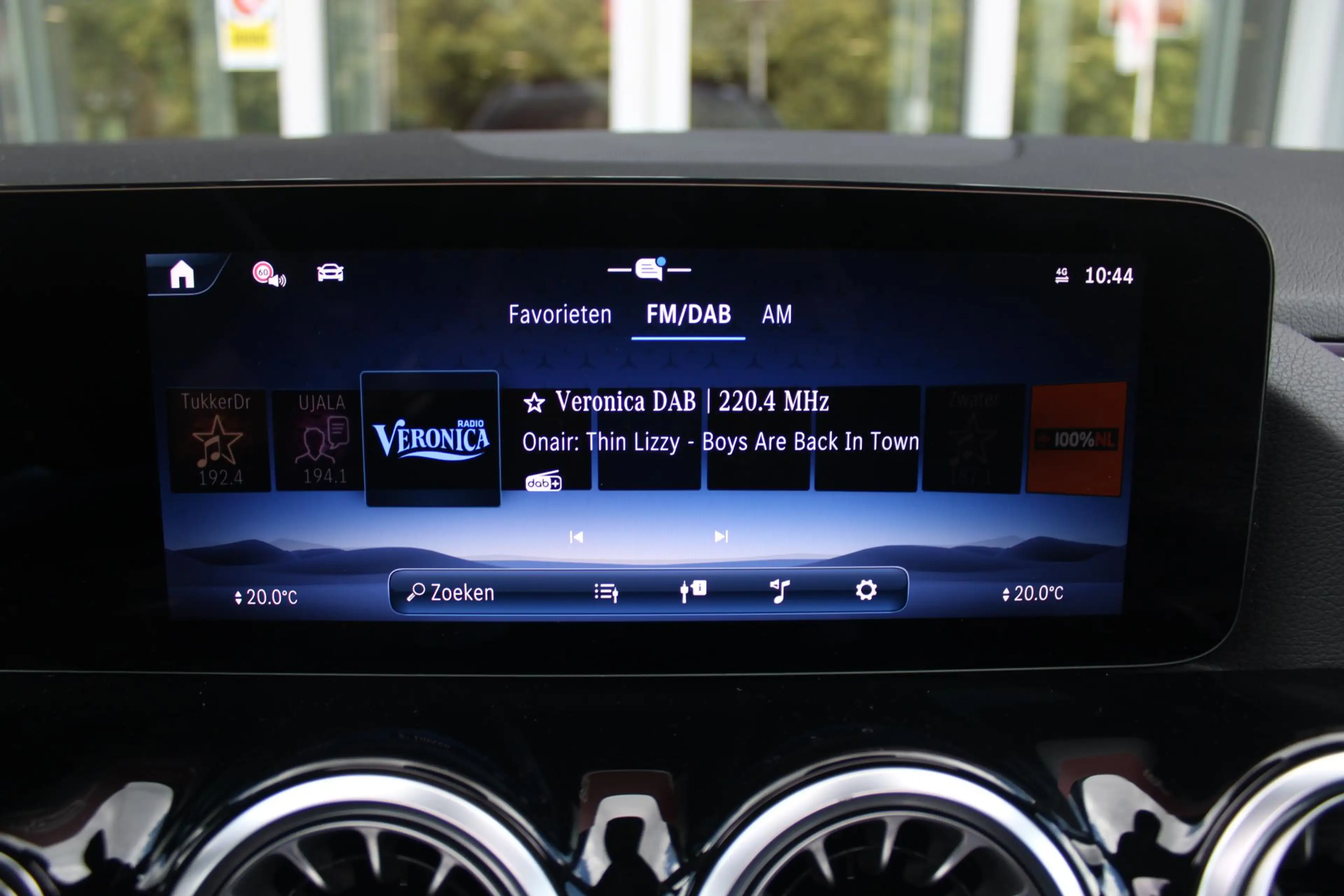 Mercedes-Benz GLA 250 e AMG Line | PANORAMISCH SCHUIF/KANTEL DAK | SFEER — photo 5