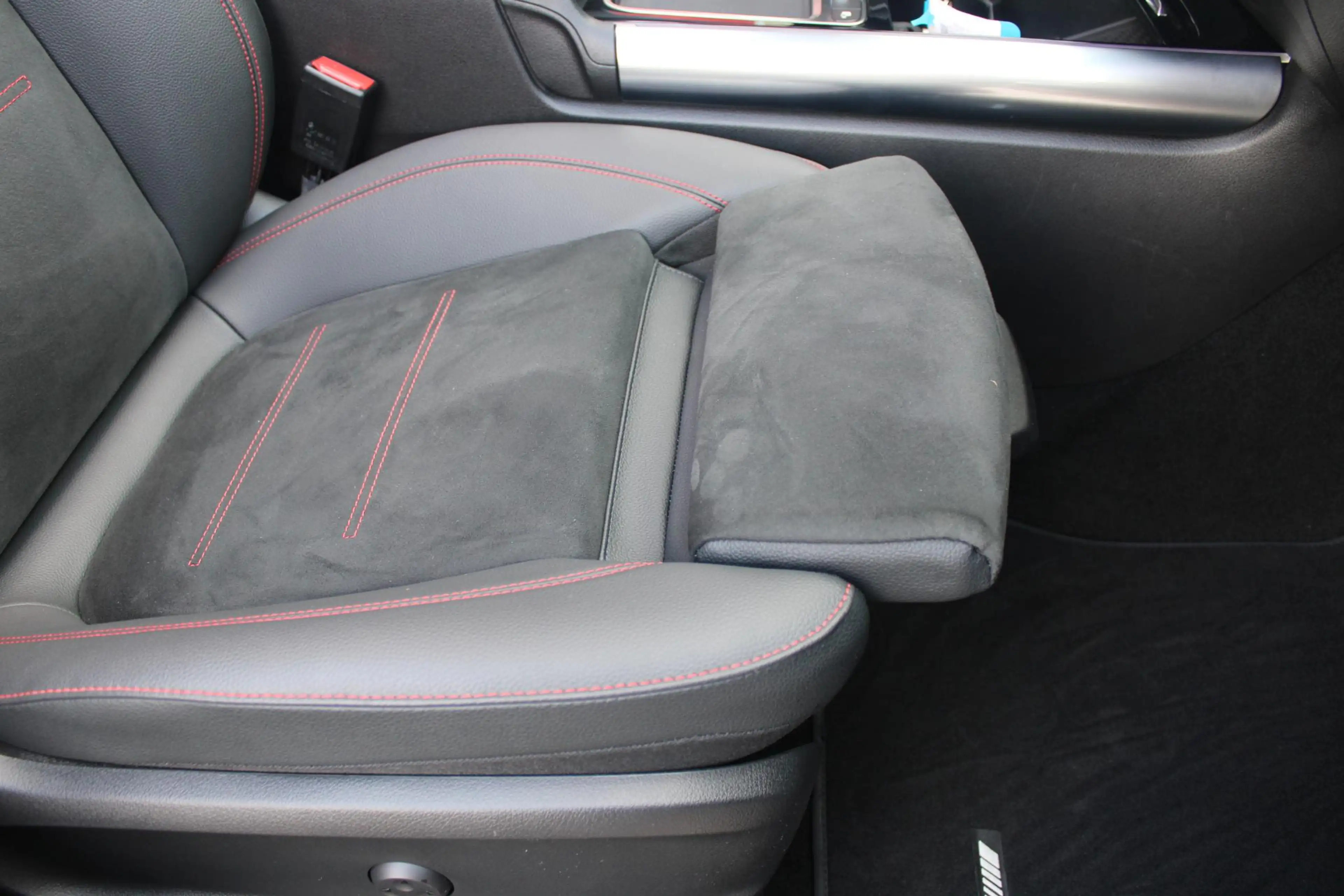 Mercedes-Benz GLA 250 e AMG Line | PANORAMISCH SCHUIF/KANTEL DAK | SFEER — photo 39