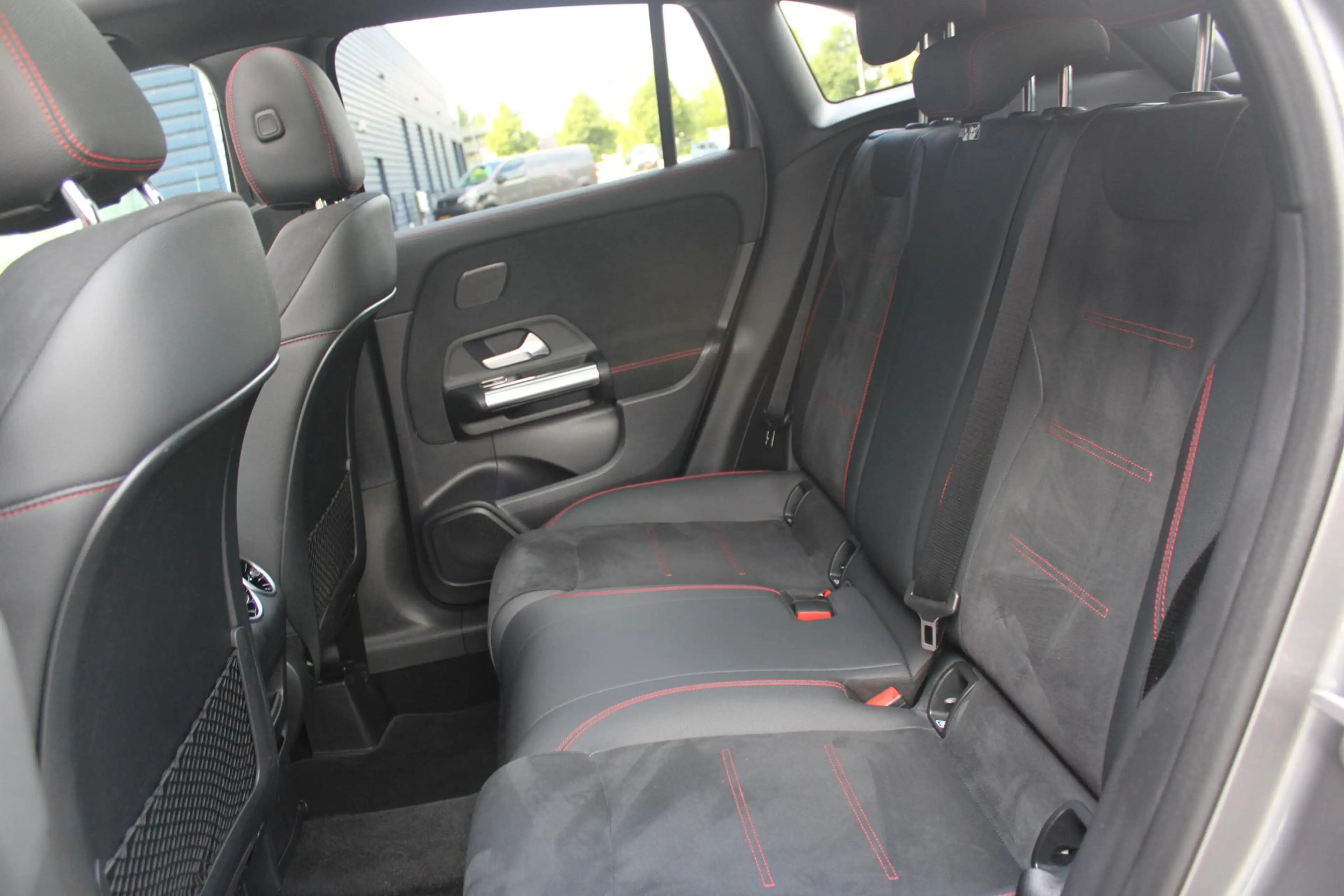Mercedes-Benz GLA 250 e AMG Line | PANORAMISCH SCHUIF/KANTEL DAK | SFEER — photo 8