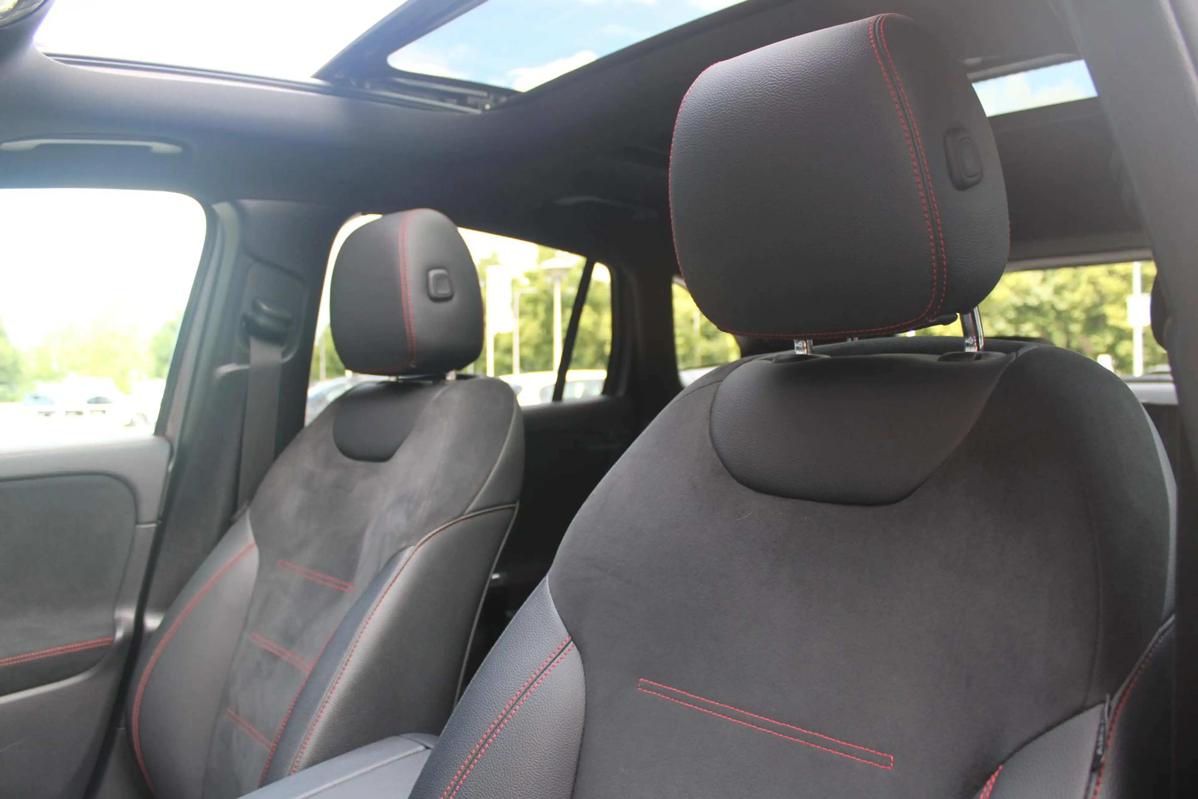Mercedes-Benz GLA 250 e AMG Line | PANORAMISCH SCHUIF/KANTEL DAK | SFEER — photo 17