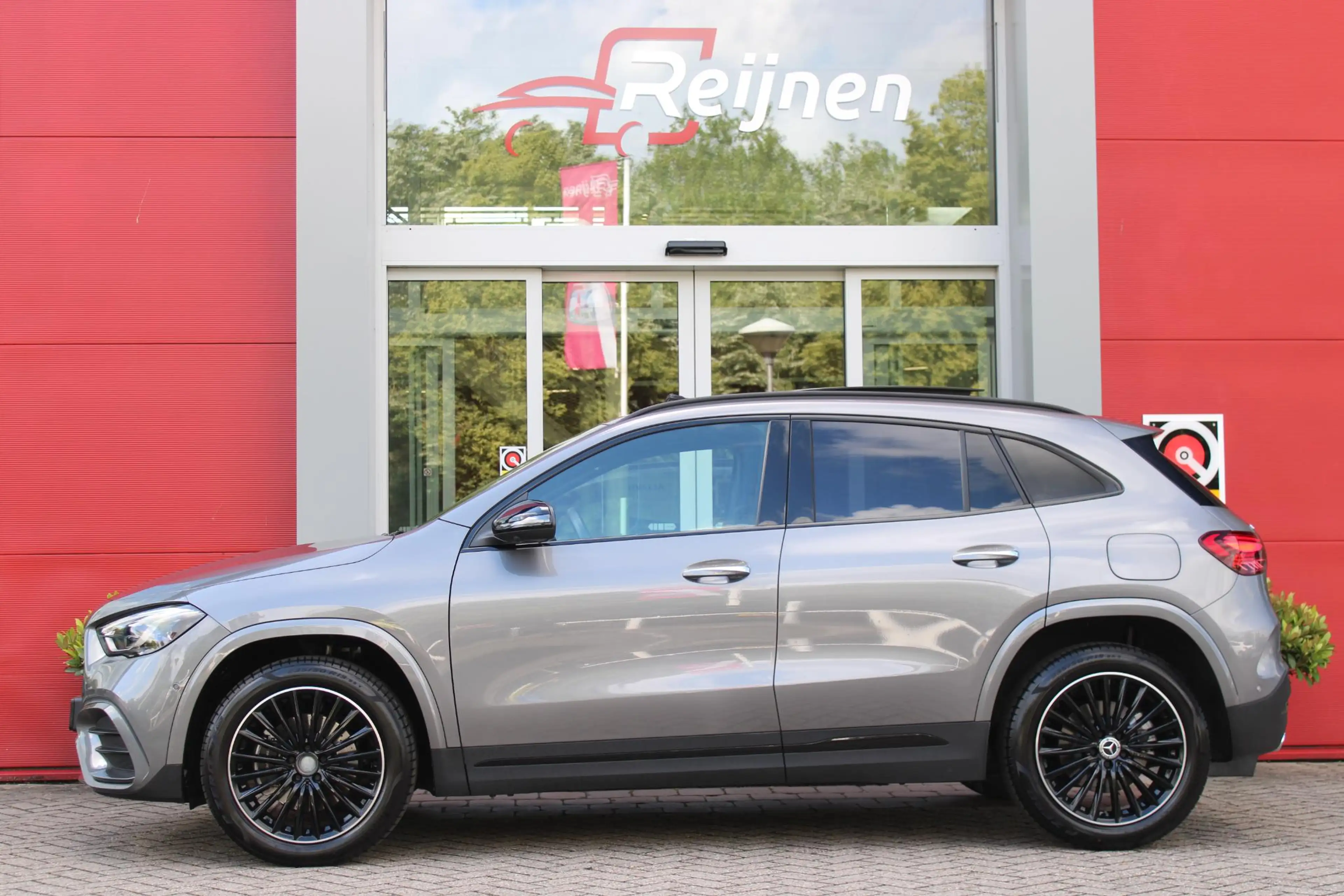 Mercedes-Benz GLA 250 e AMG Line | PANORAMISCH SCHUIF/KANTEL DAK | SFEER — photo 3