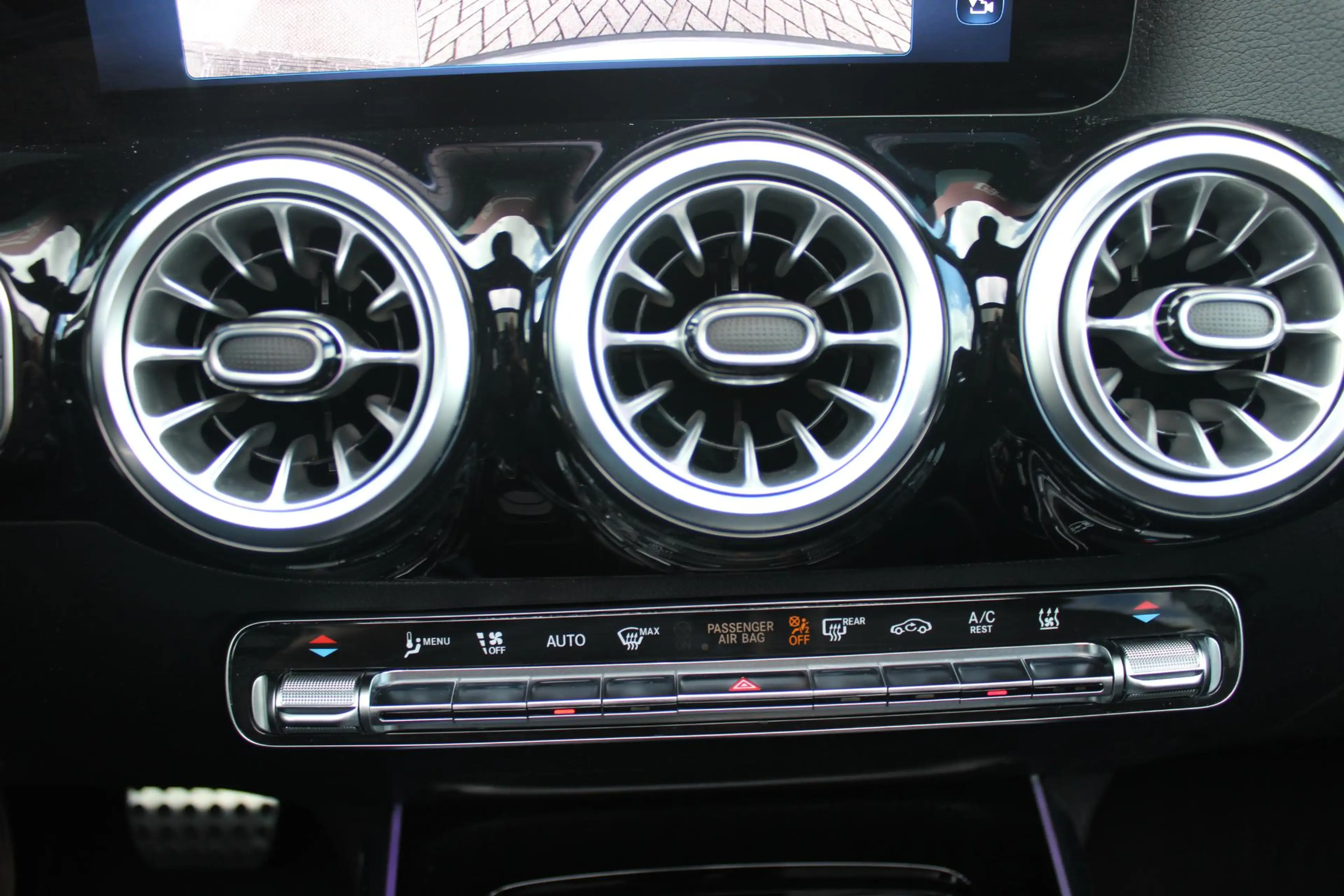 Mercedes-Benz GLA 250 e AMG Line | PANORAMISCH SCHUIF/KANTEL DAK | SFEER — photo 19