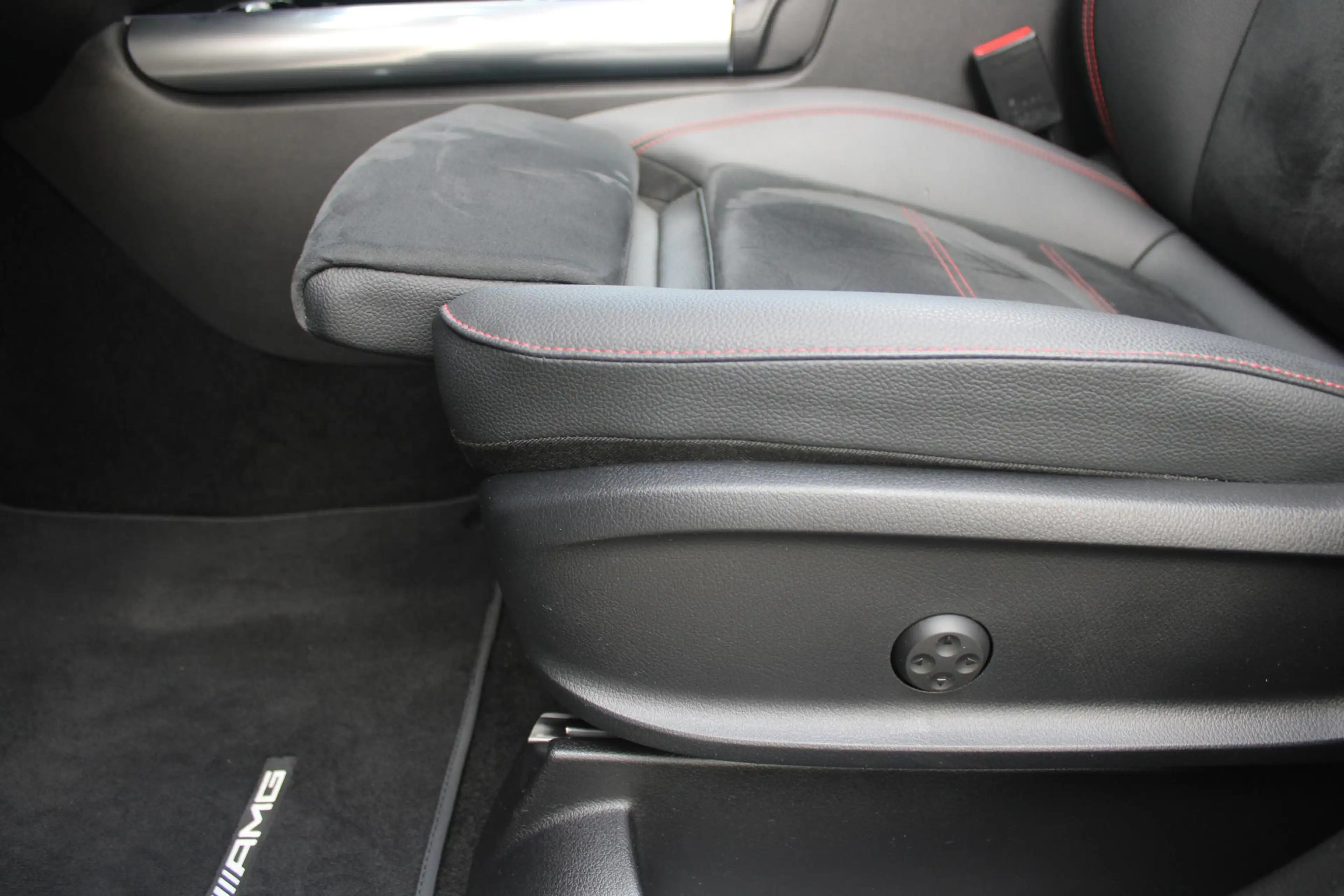 Mercedes-Benz GLA 250 e AMG Line | PANORAMISCH SCHUIF/KANTEL DAK | SFEER — photo 27